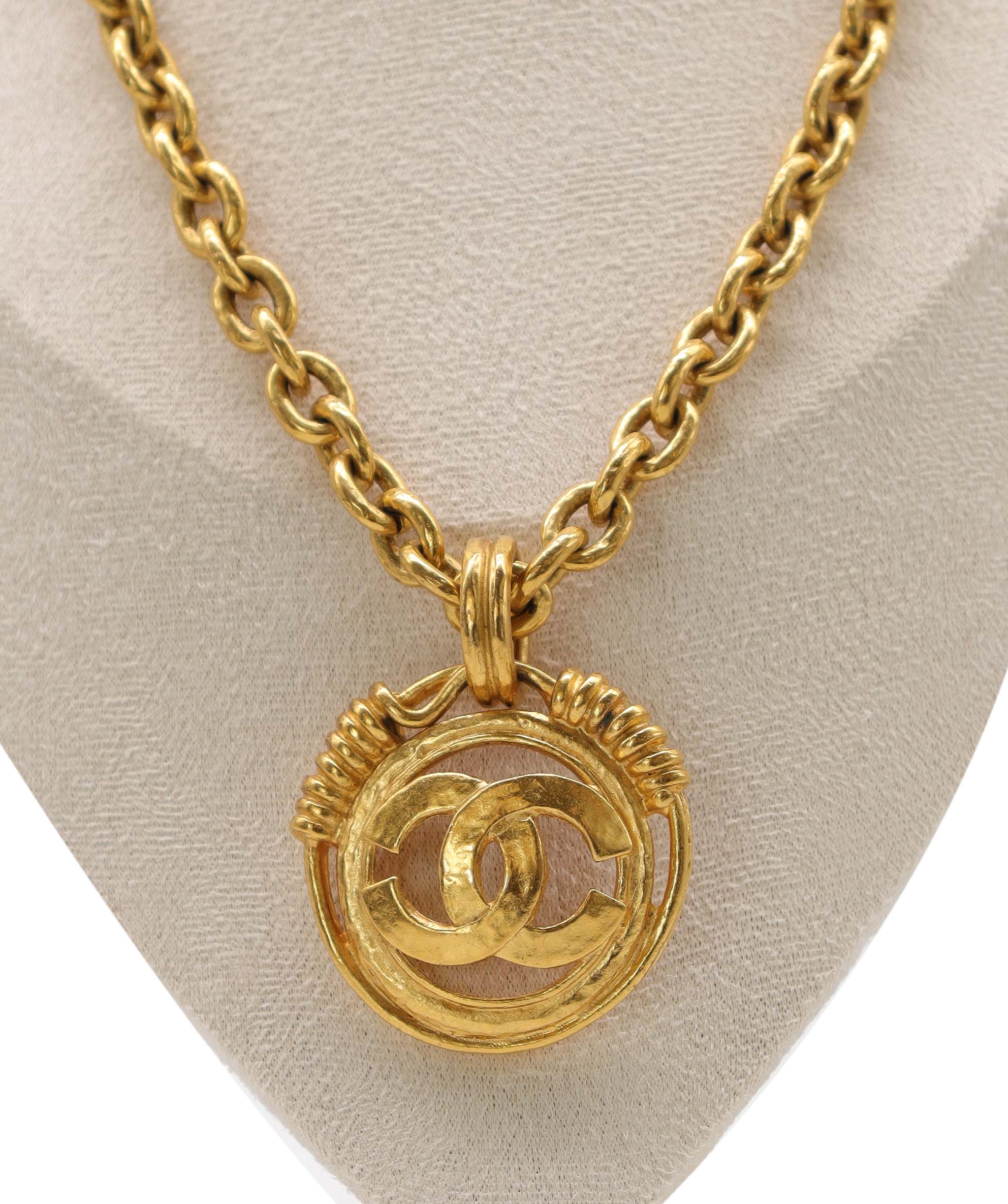 Chanel Chanel 24k Gold 1994 Medallion CC Pendant Belt / Necklace AGC2882