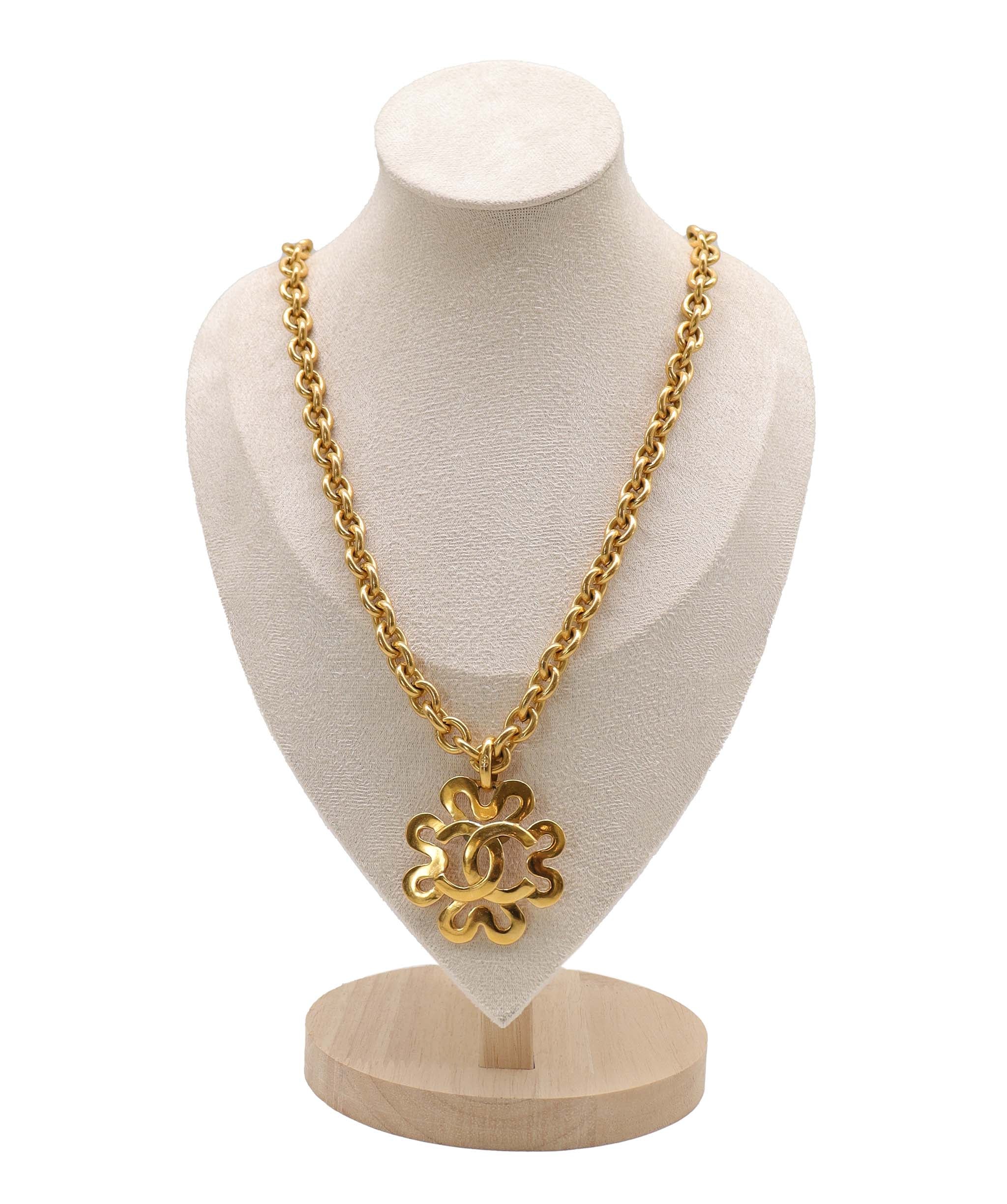 Chanel Chanel 24k Gold 1995 Floral CC Pendant Belt / Necklace AGC2881