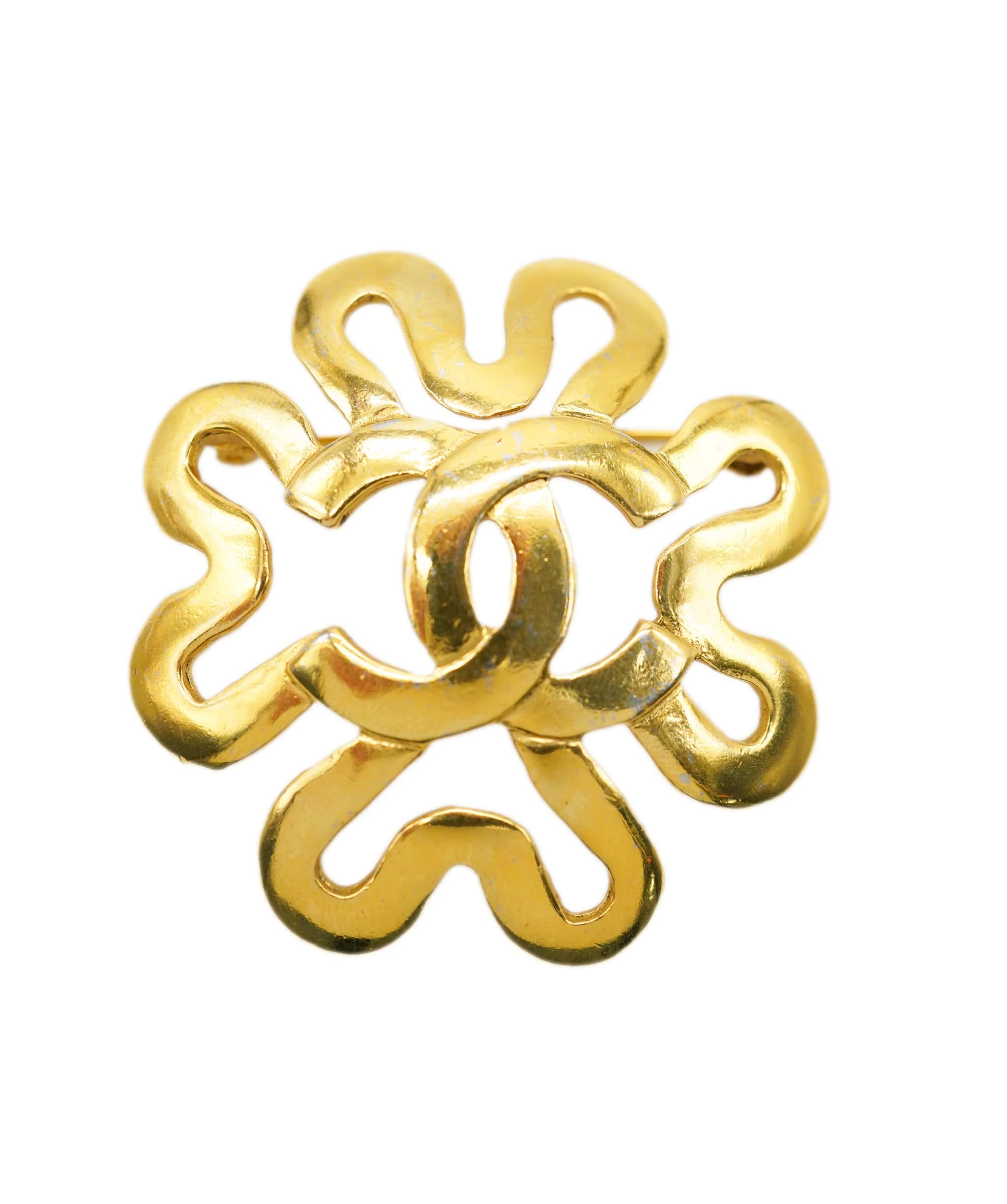 Chanel Chanel 95p vintage gold brooch AJL0186