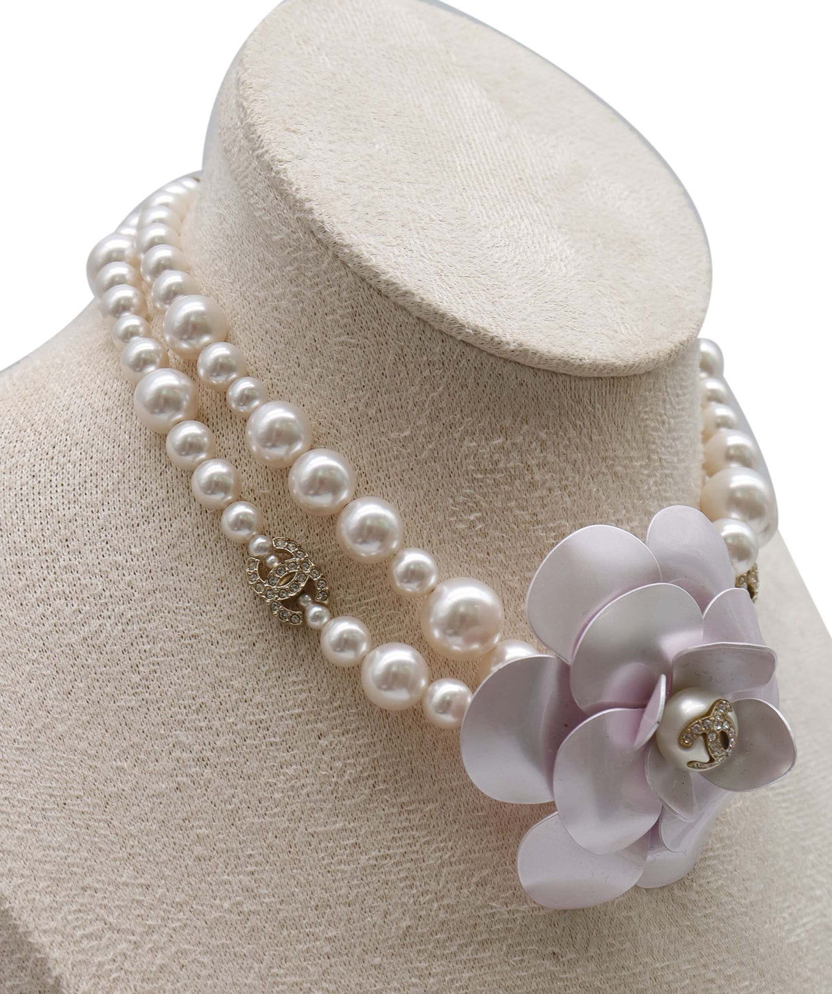 Chanel Chanel Camelia Pearl Choker DXBK0313