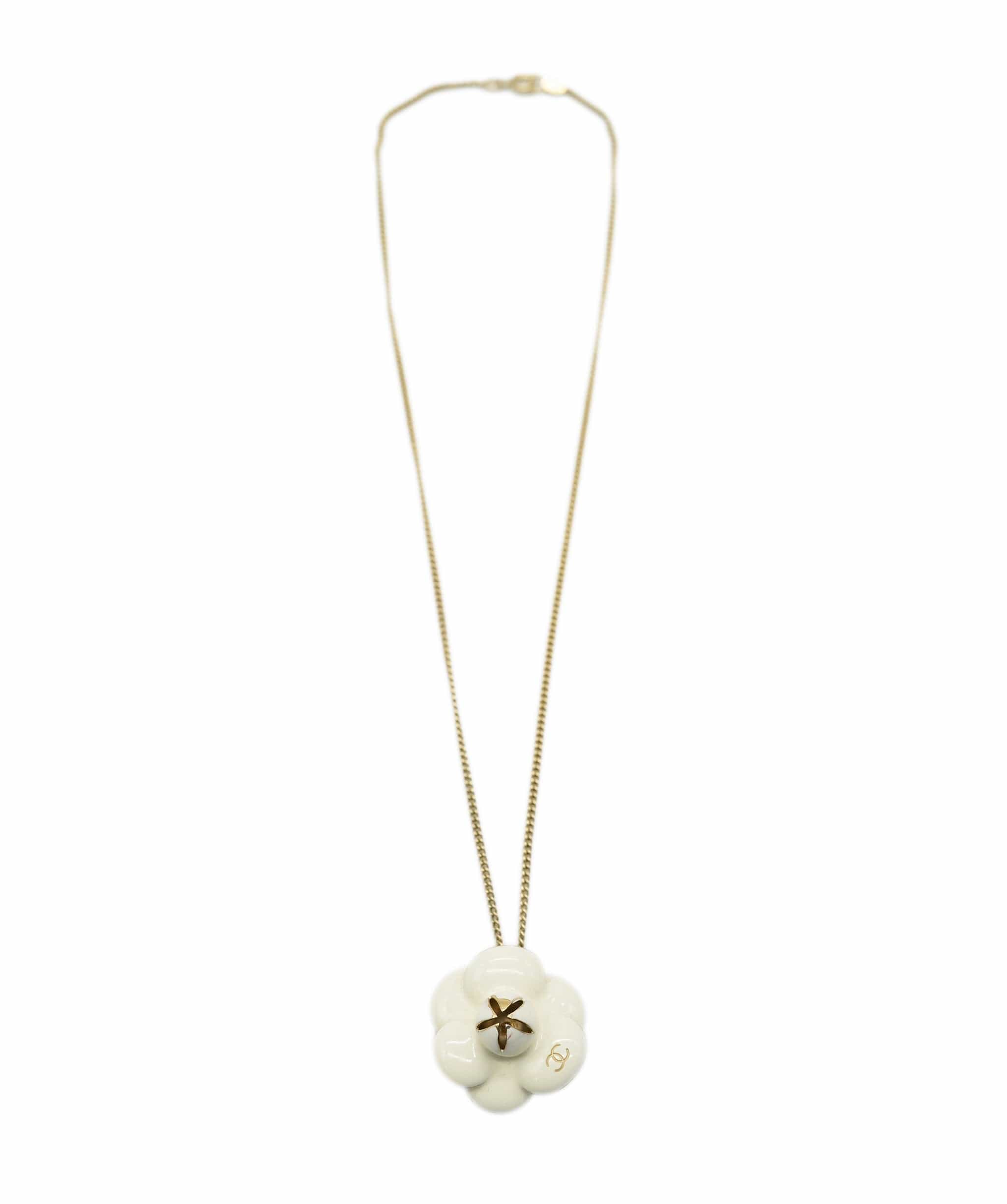 Chanel Chanel cream camellia flower pendant necklace - AJL0184