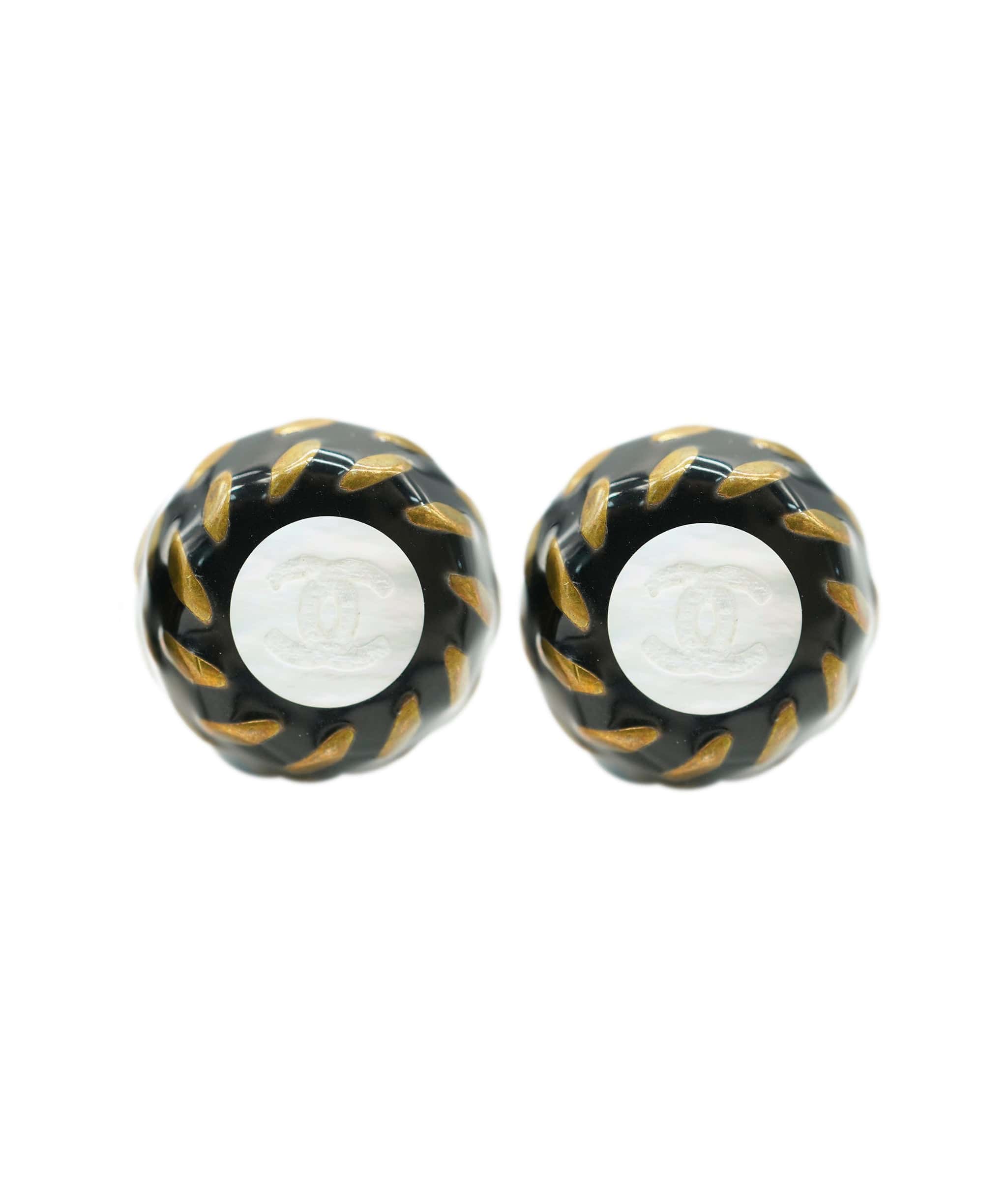 Chanel CHANEL EARRINGS COCOMARK SHELL ROUND COCOMARK ACCESSORY 90271942 DBXS3614
