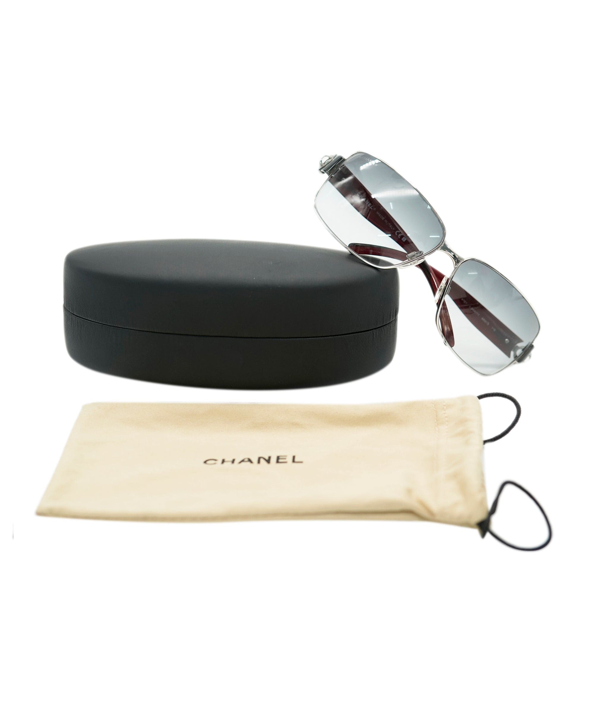 Chanel Chanel Vintage CC Sunglasses With Case ALC1714