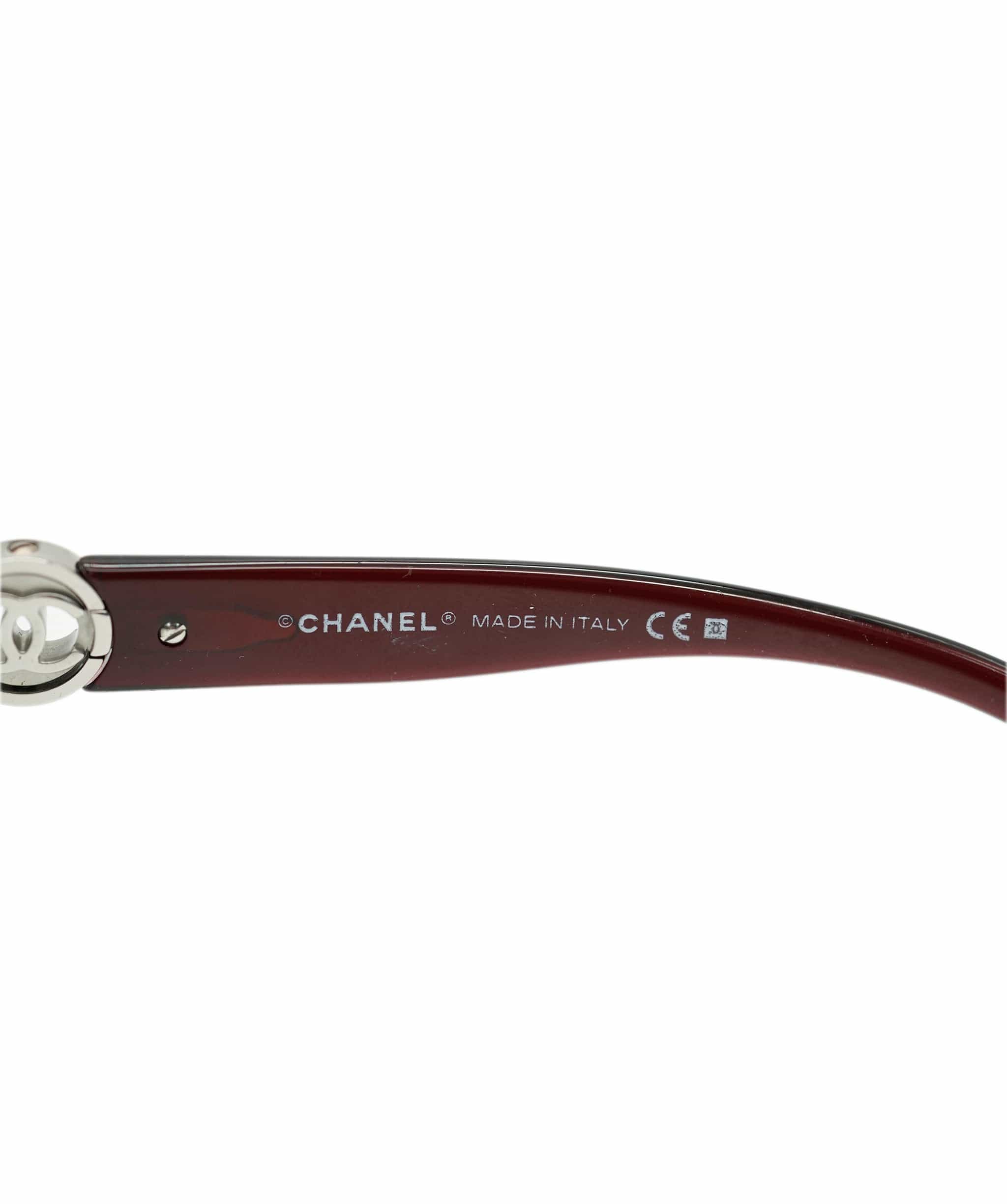 Chanel Chanel Vintage CC Sunglasses With Case ALC1714