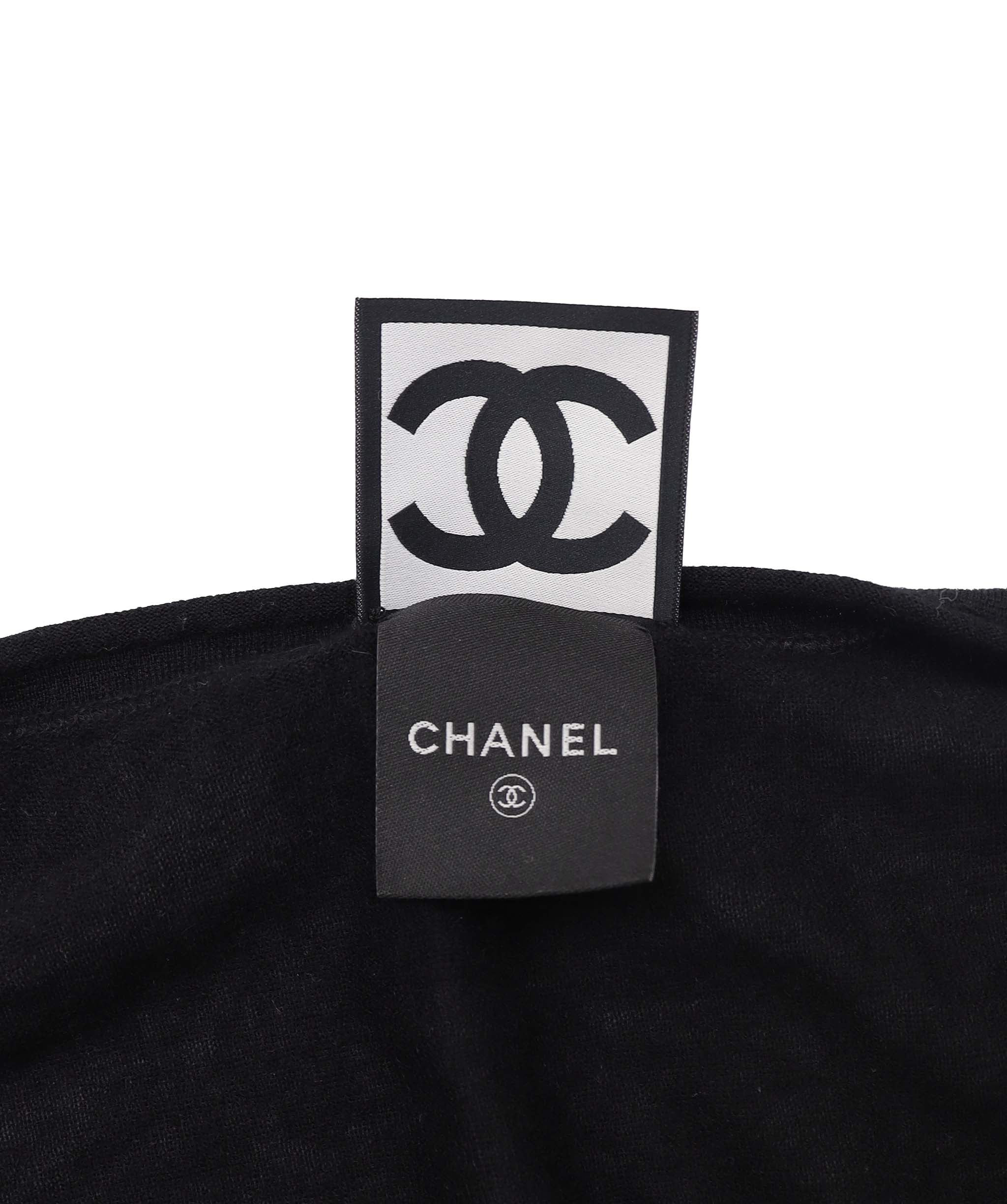 Chanel Chanel Sport Logo Cashmere Zipped Jacket Black DXBS2021