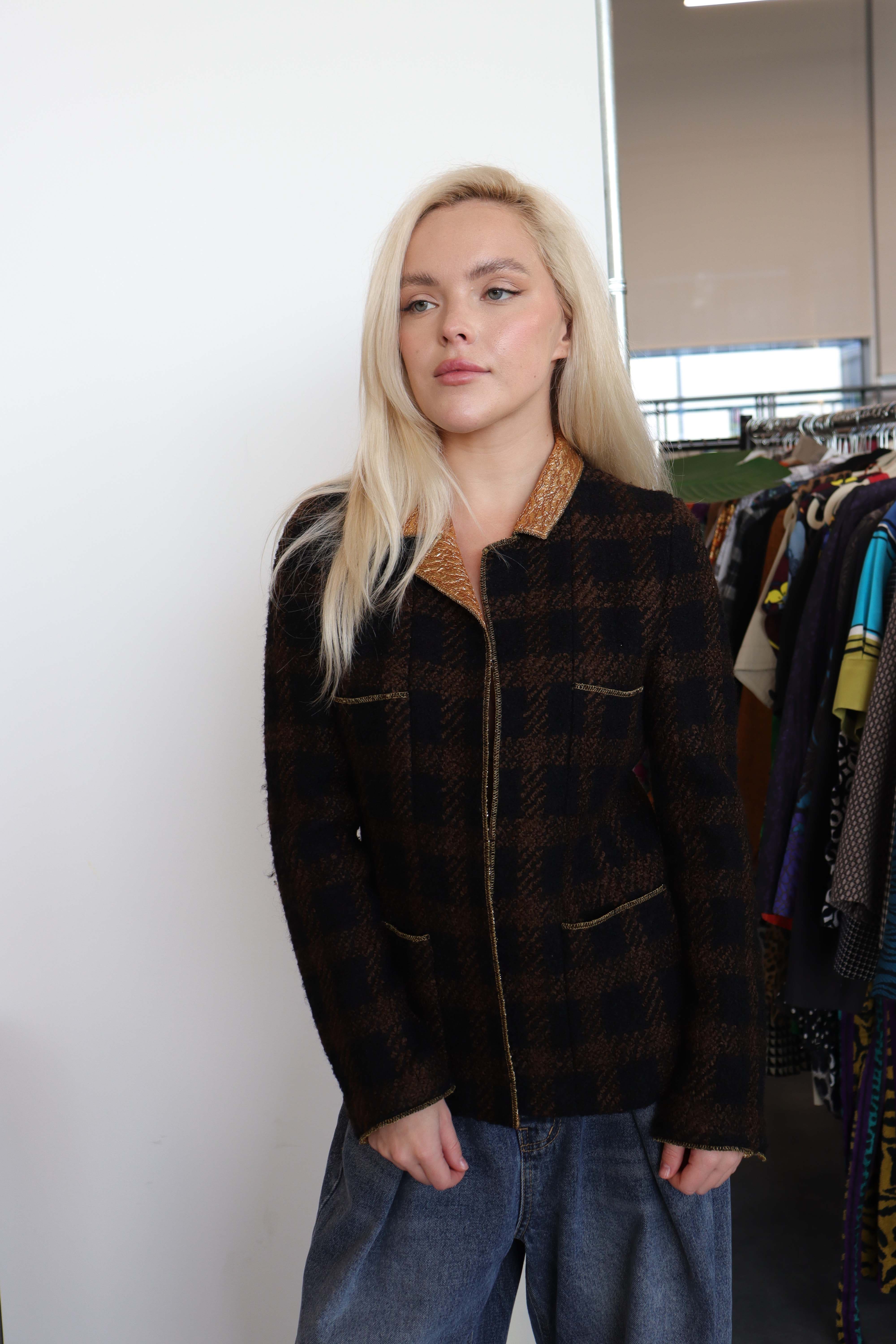 Chanel chanek jacket gold 96a DXBS2457