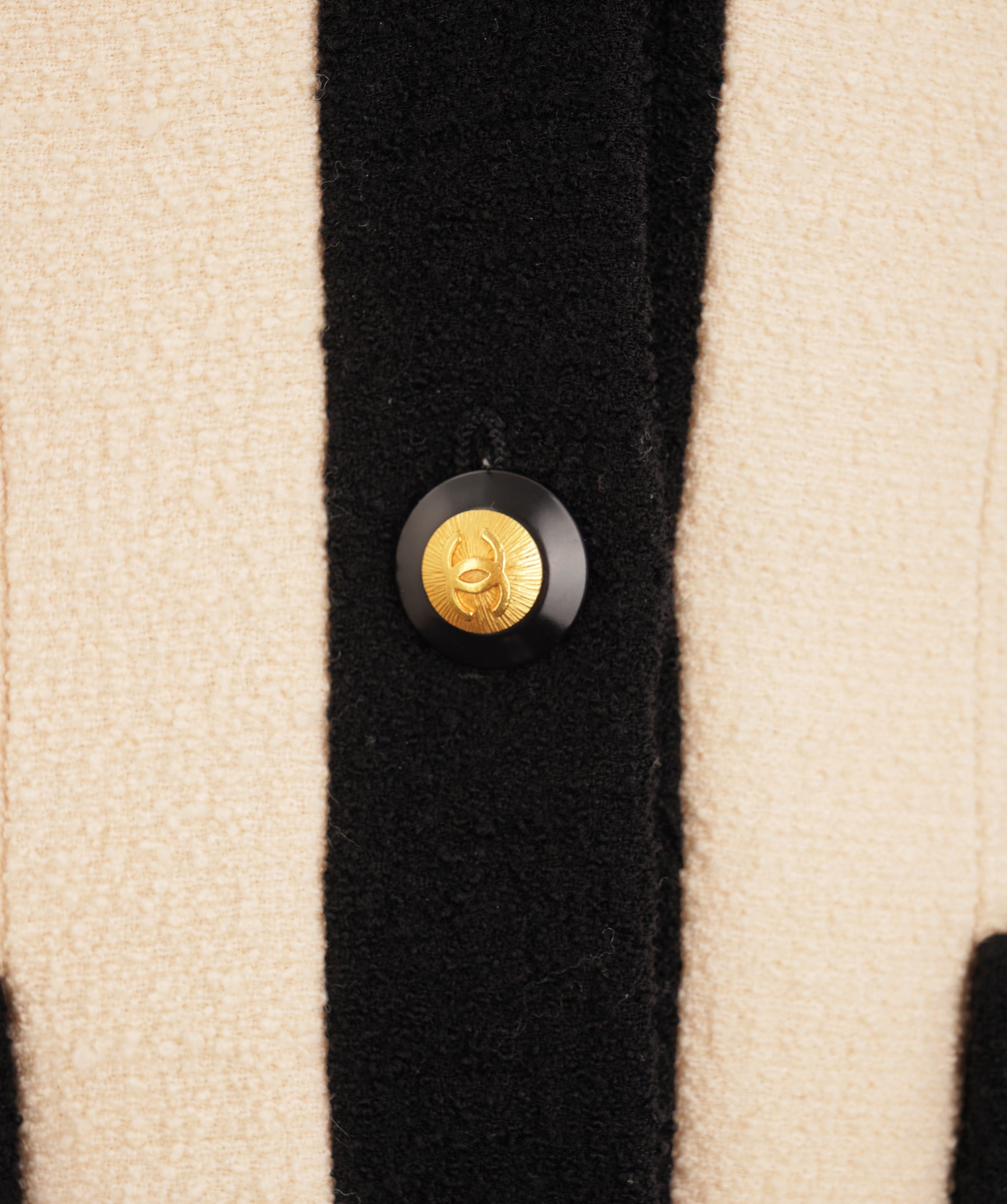 Chanel Chanel 1993 Autumn Black And Cream Tweed Skirt Suit Size 40 ALTC1004