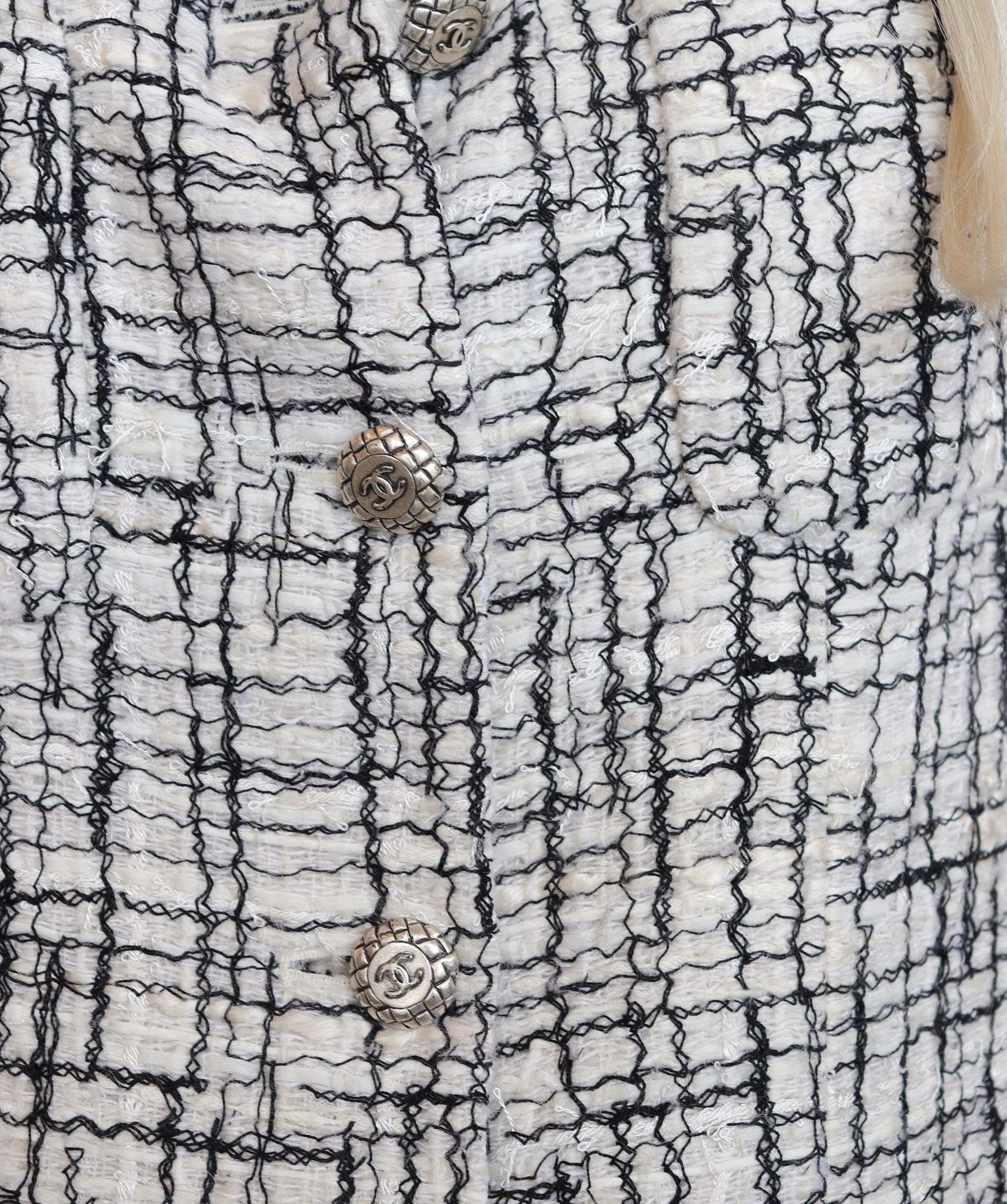 Chanel Chanel Black and White Tweed Coat - AGC1780