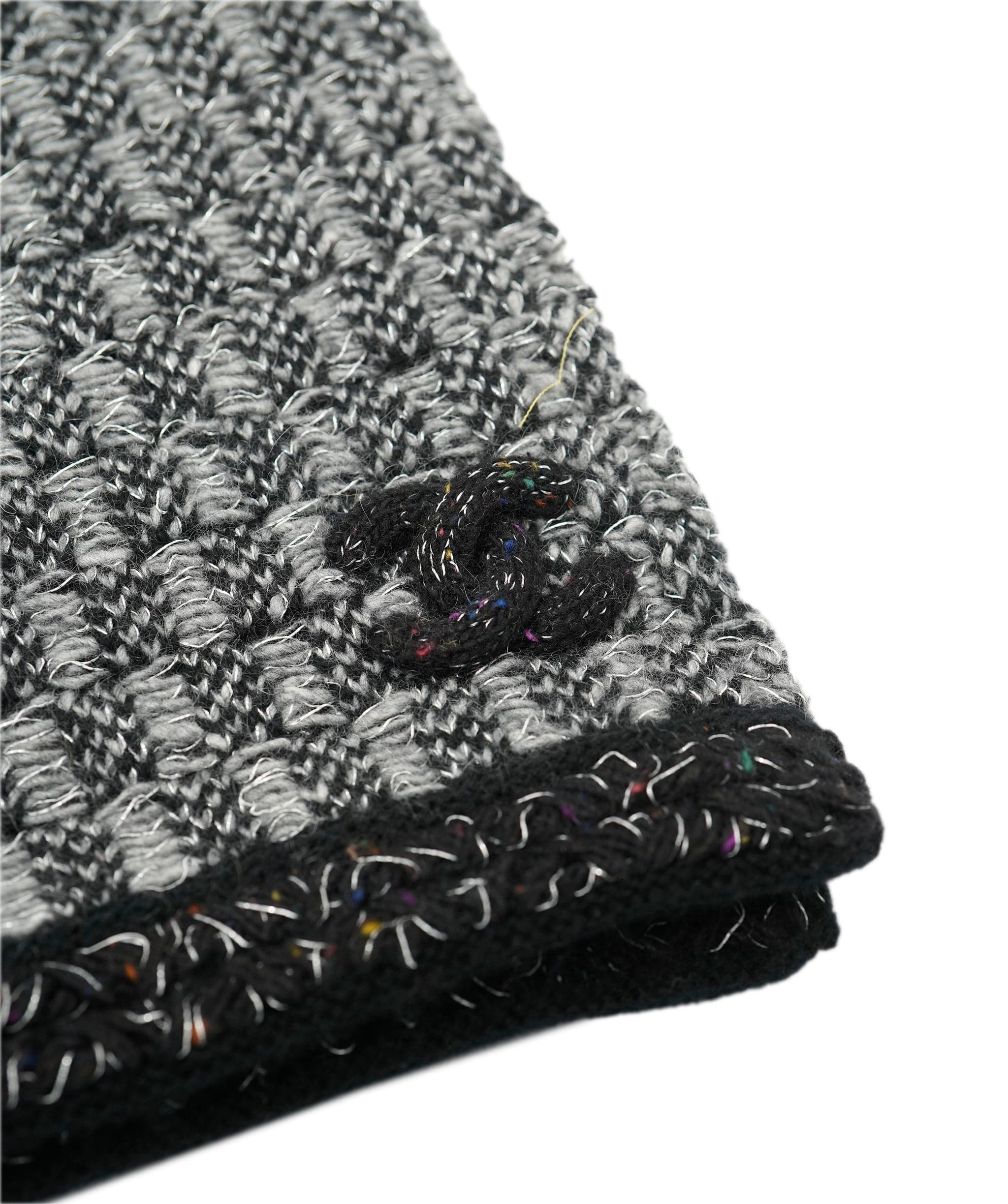 Chanel Chanel Grey Black Cashmere Hat and Scarf Set ALC2666