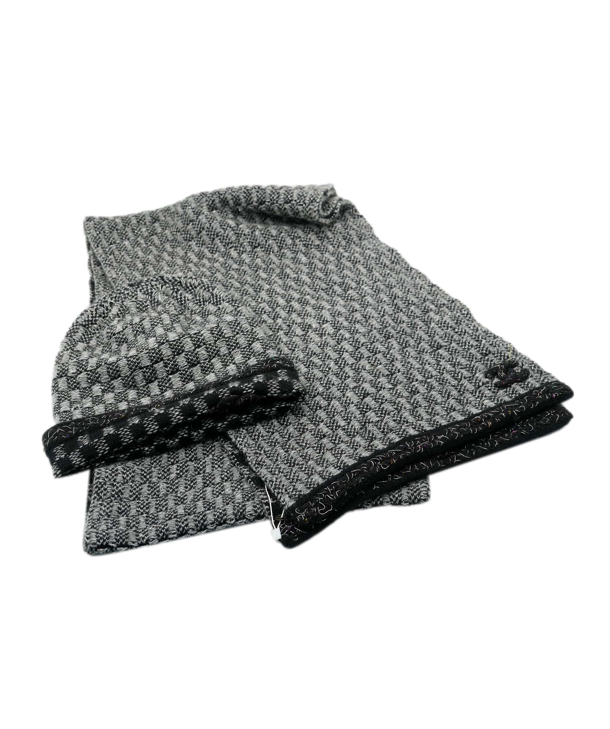 Chanel Chanel Grey Black Cashmere Hat and Scarf Set ALC2666