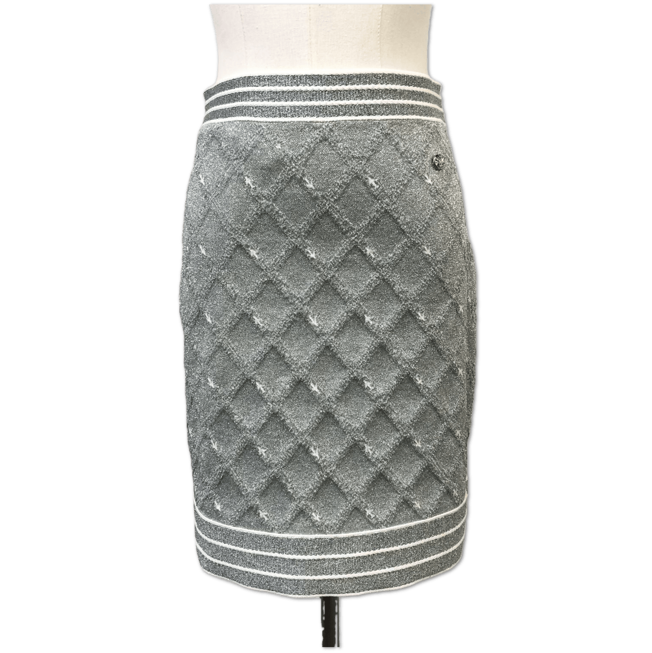 Chanel Chanel Silver Metallic Diamond Quilted Knit Skirt size 36 FQ0359566724