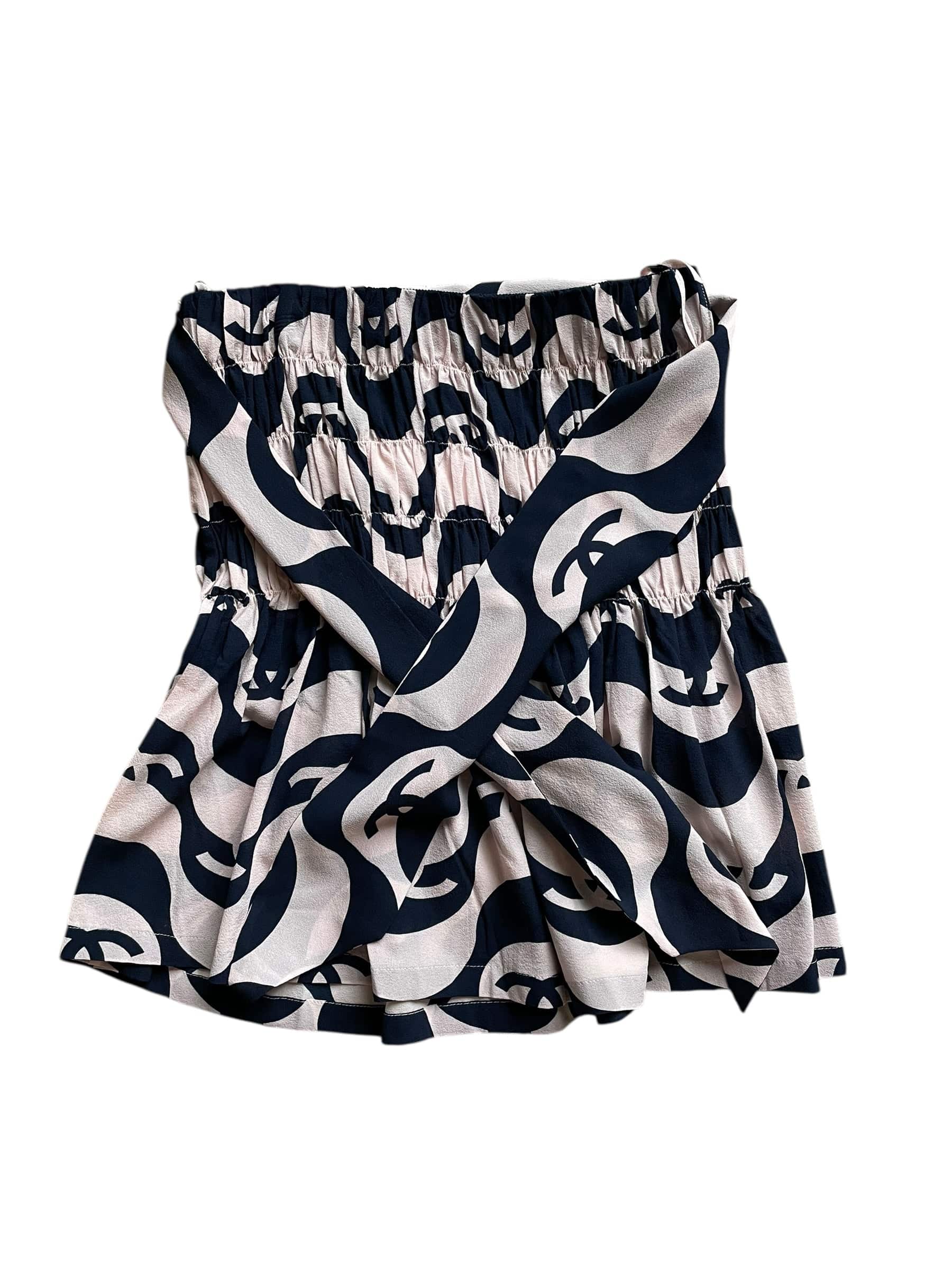 Chanel Chanel Waves Skirt sz 34 DXBK0487