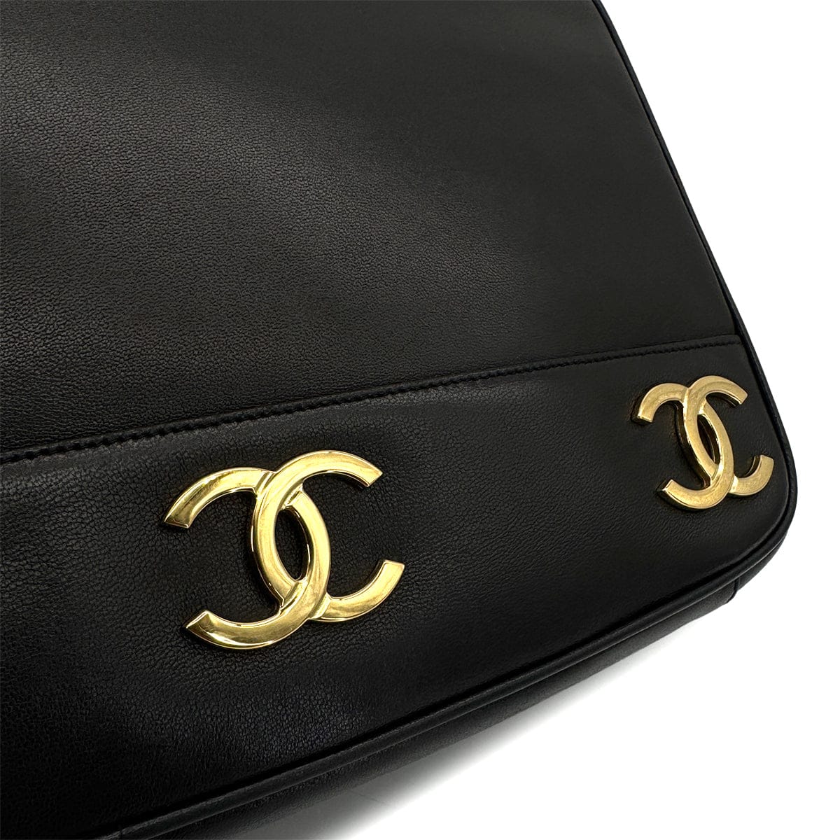 CHANEL VINTAGE CHANEL TRIPLE COCO CHAIN SHOULDER BAG BLACK LAMB SKIN GOLD HARDWARE 90324756
