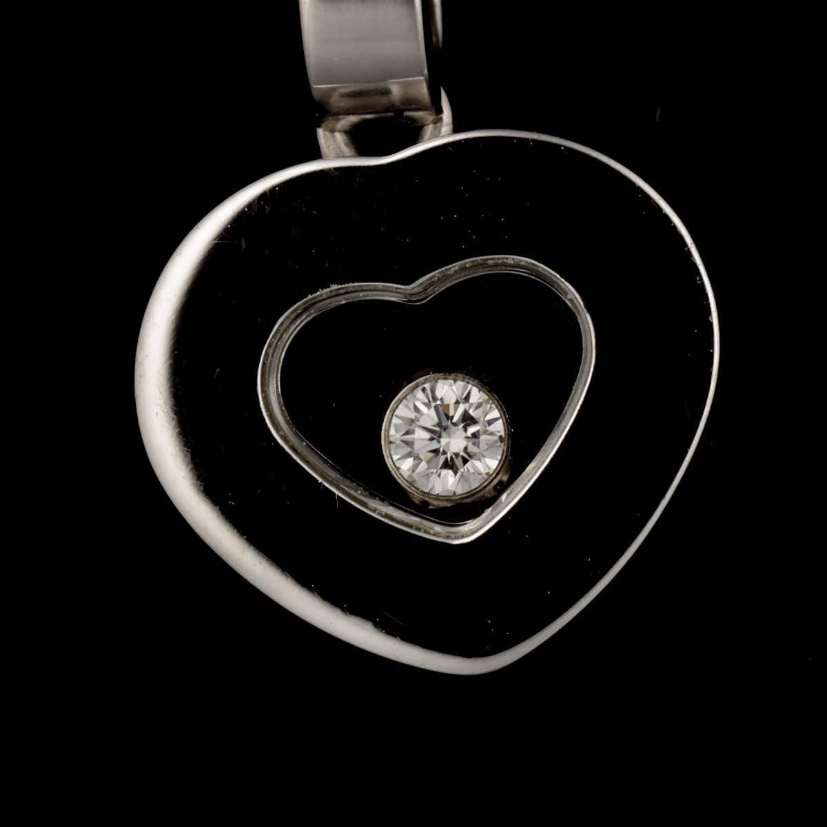 Chopard Chopard Happy Diamond Heart Necklace 18K White Gold 750 90323445