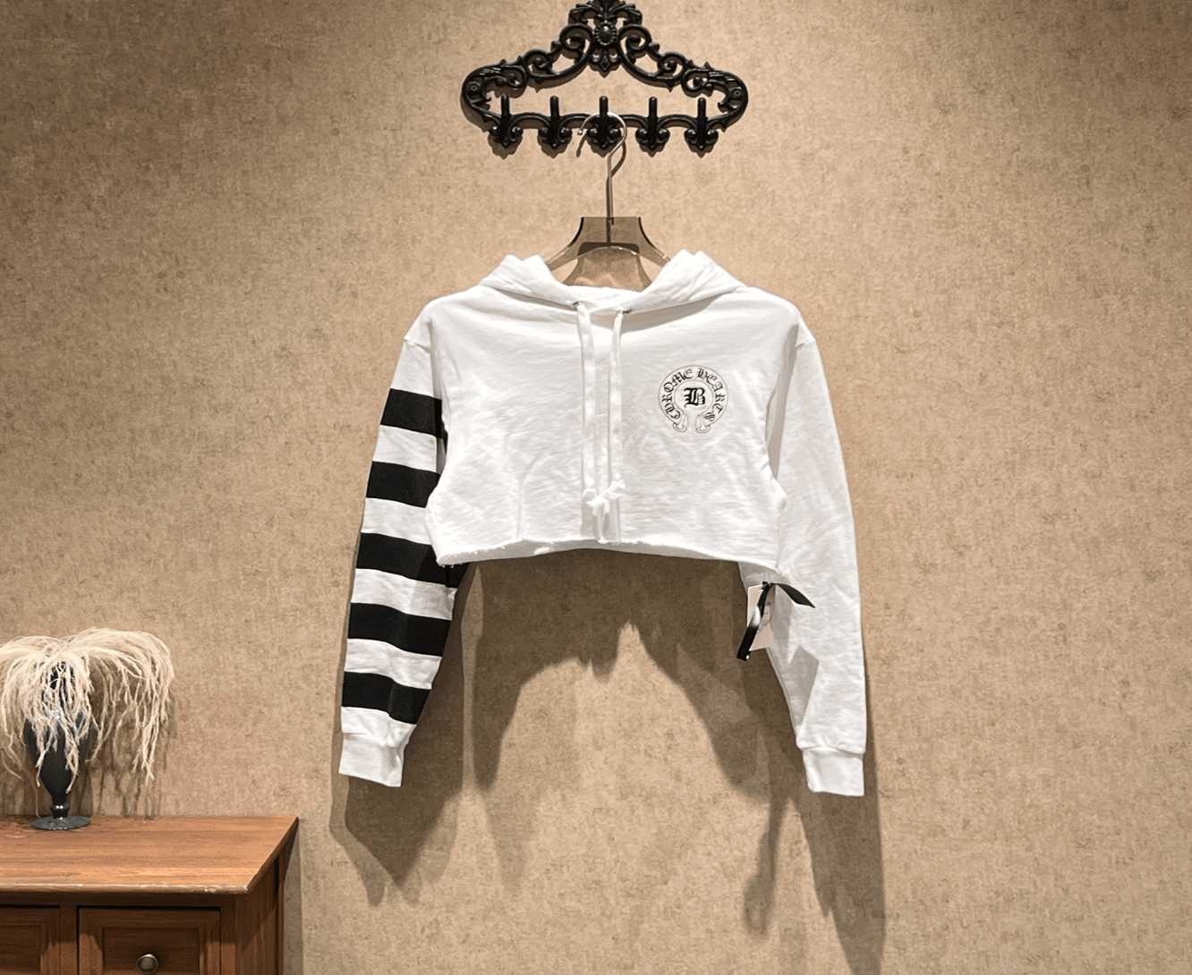 Chrome Hearts Chrome Hearts White Horseshoe Print Cropped Hoodie / Size / 99% New / 40853 SGC40853
