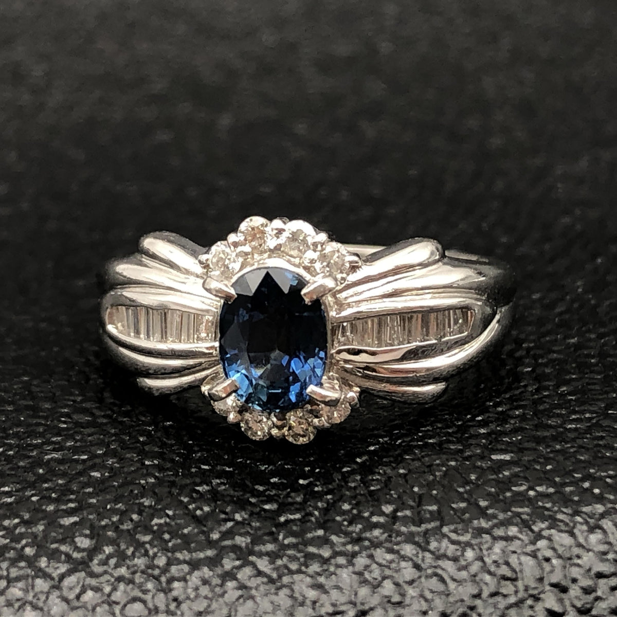 Custom Jewelry Custom Jewelry 1P Sapphire & Diamond Ring, S(0.93ct), D(0.29ct), PT900, 5.0g, US Size 6.5 C297398