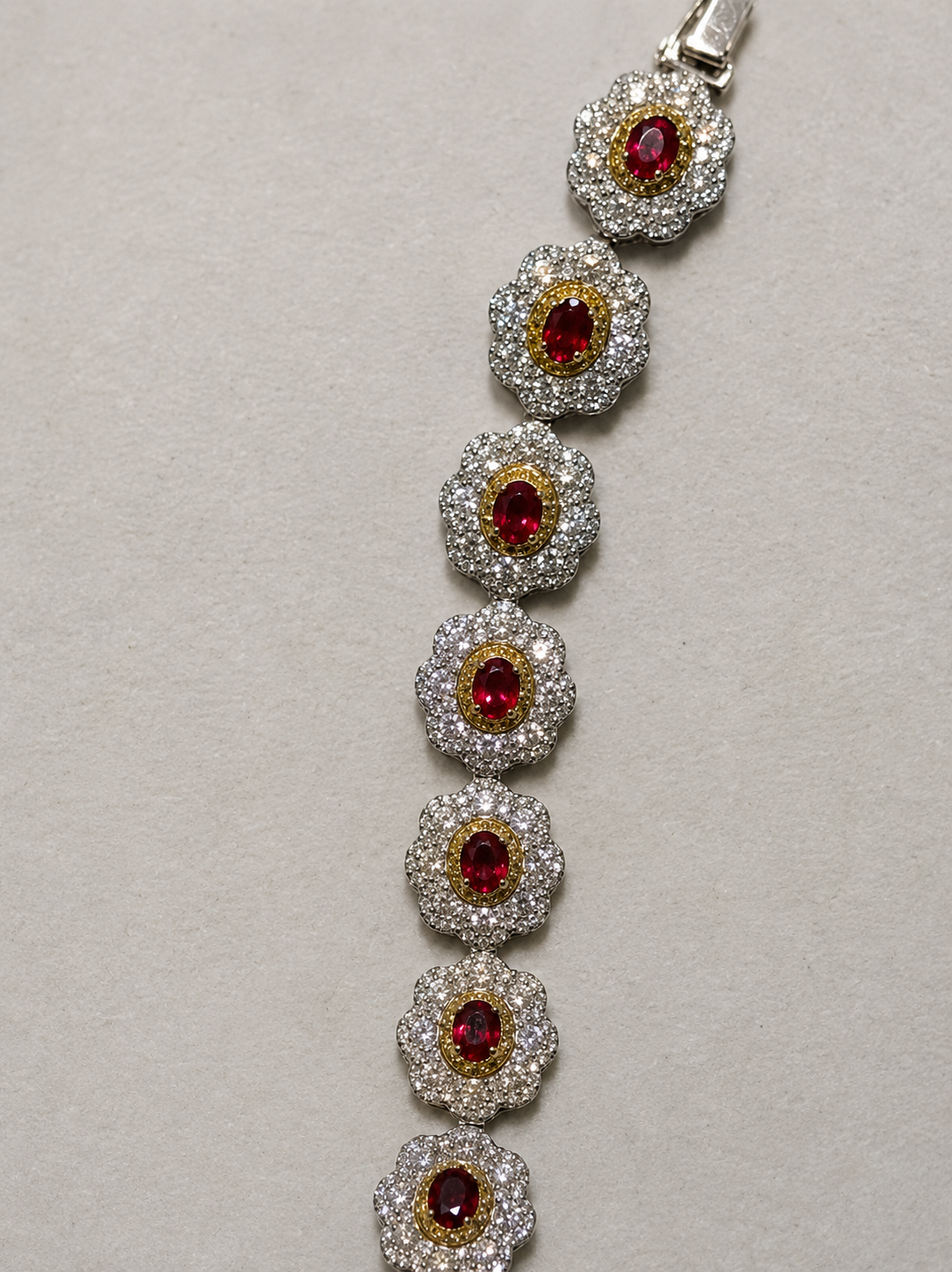 20cm Bracelet in Pt900/850 - Pigeon-Blood Ruby 4.99 + D4.71 + YD0.59 (GIA x14 / PB) 5292 JJC1365