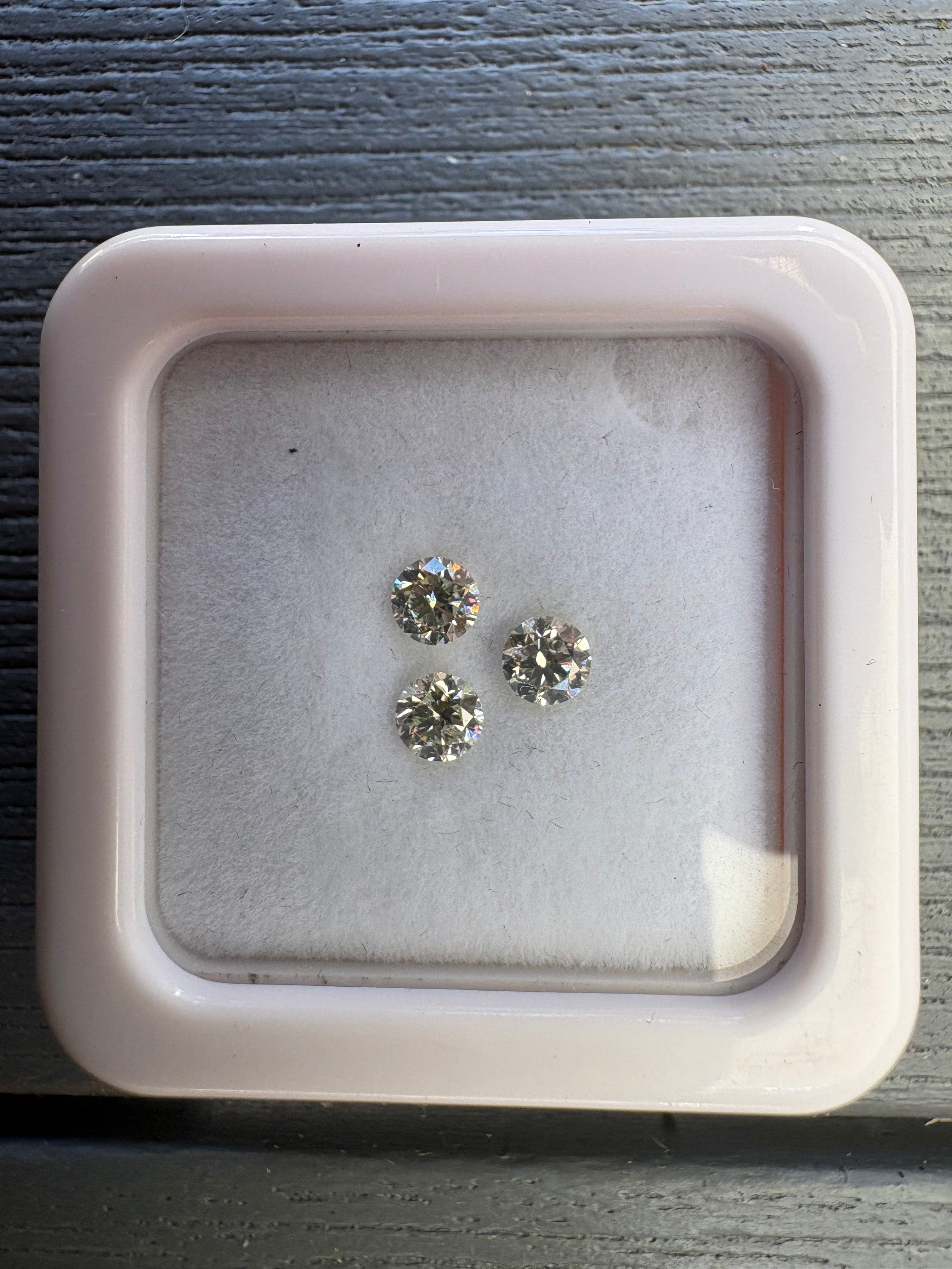 David Harry Jewels 0.86ct Ellendale Fancy Yellow Diamond Trio (4.1mm)