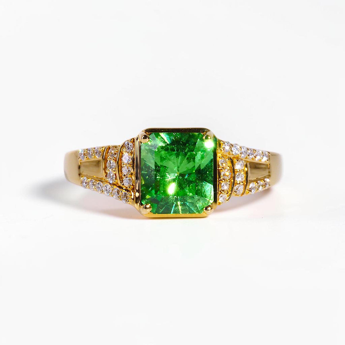 David Harry Jewels 1.88ct Tsavorite Garnet and Diamond Ring in 18ct Yellow Gold