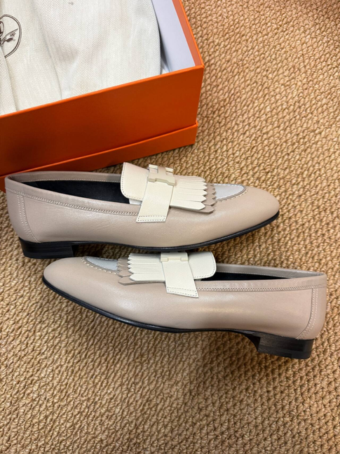 Hermès Beige Fringe Loafersn size 37.5