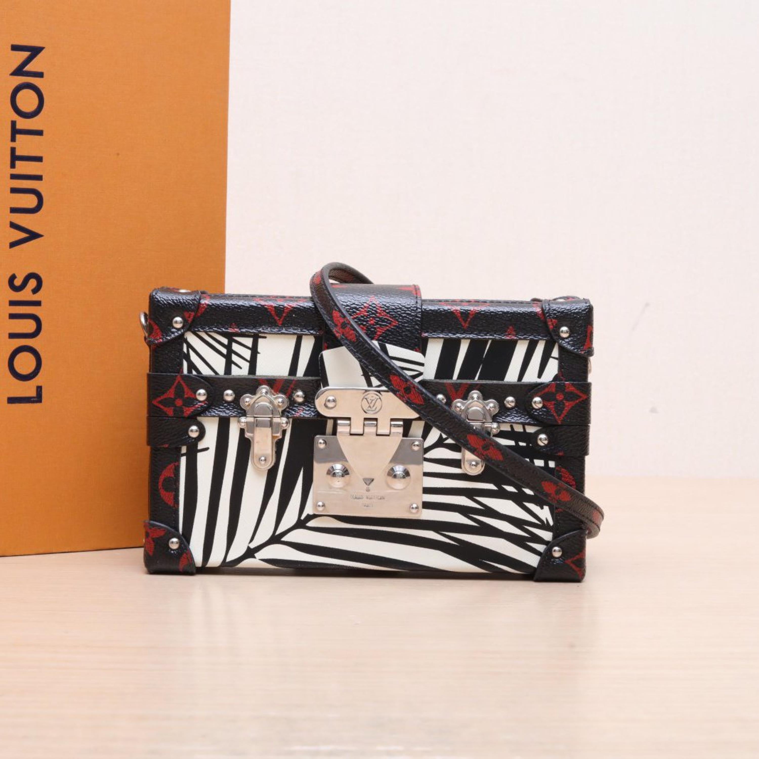 Louis Vuitton Black And White Patterned Petite Malle C344113