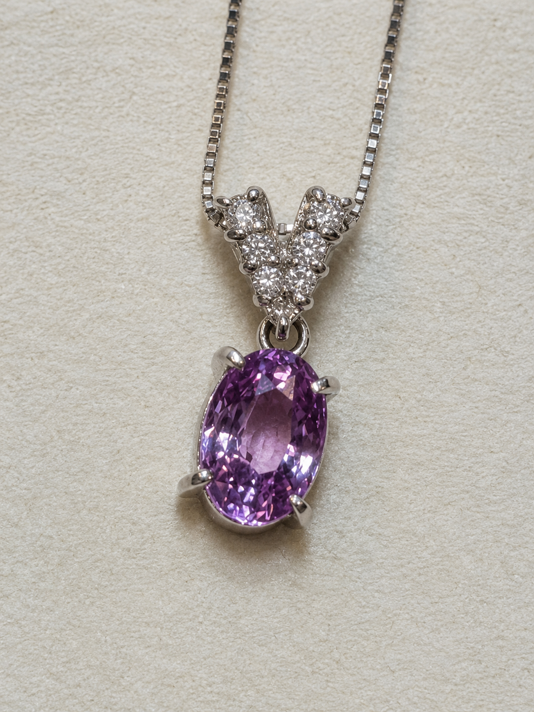 45cm Necklace in Pt900/850 - Pink Sapphire 1.366 + D0.09 6417 JJC1361
