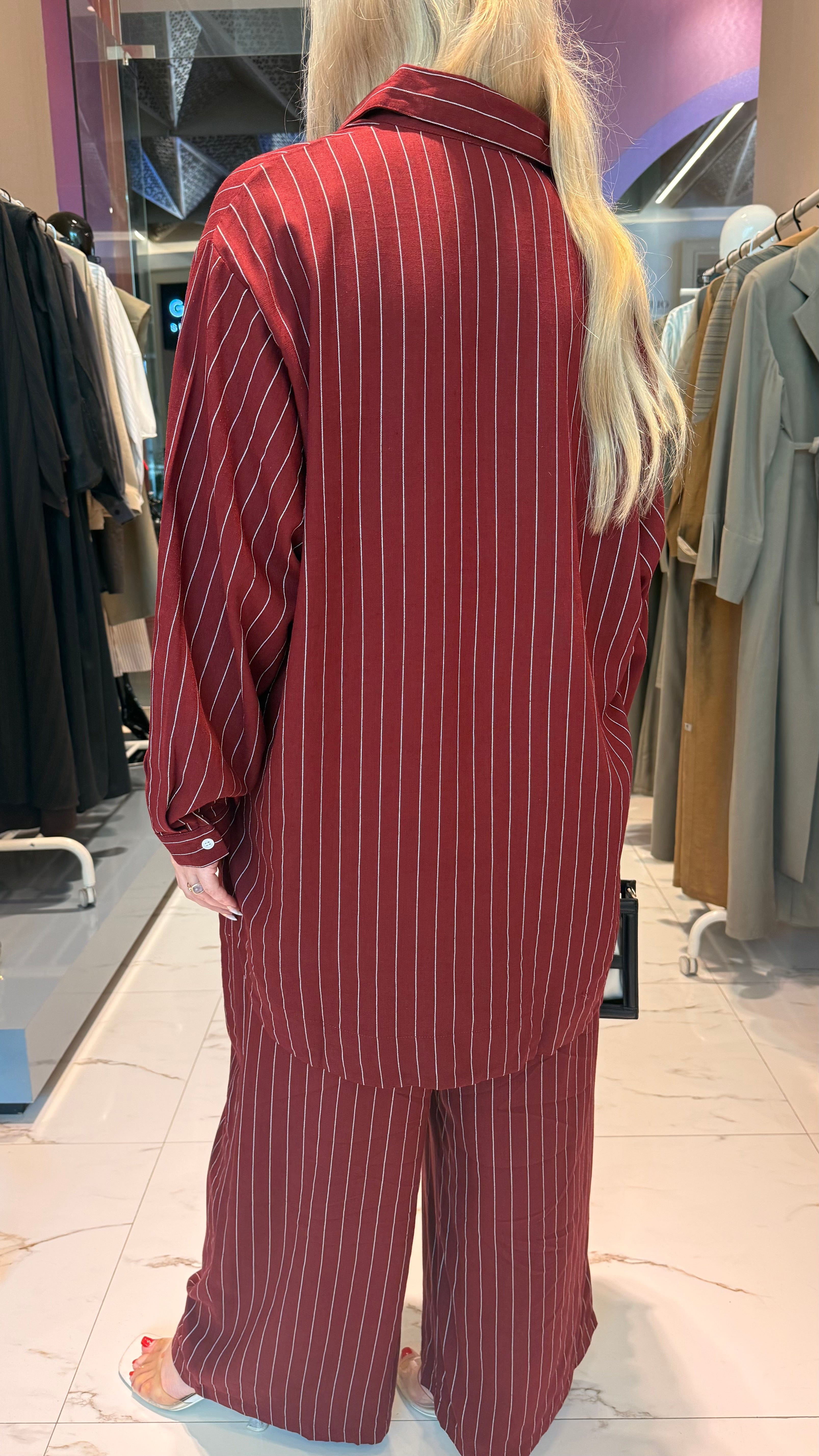 ESSENTIALS5IVE LOOSE FIT STRIPED 2PC SET زوج (SHIRT & PANTS قميص وبنطلون) “JANE LEE"