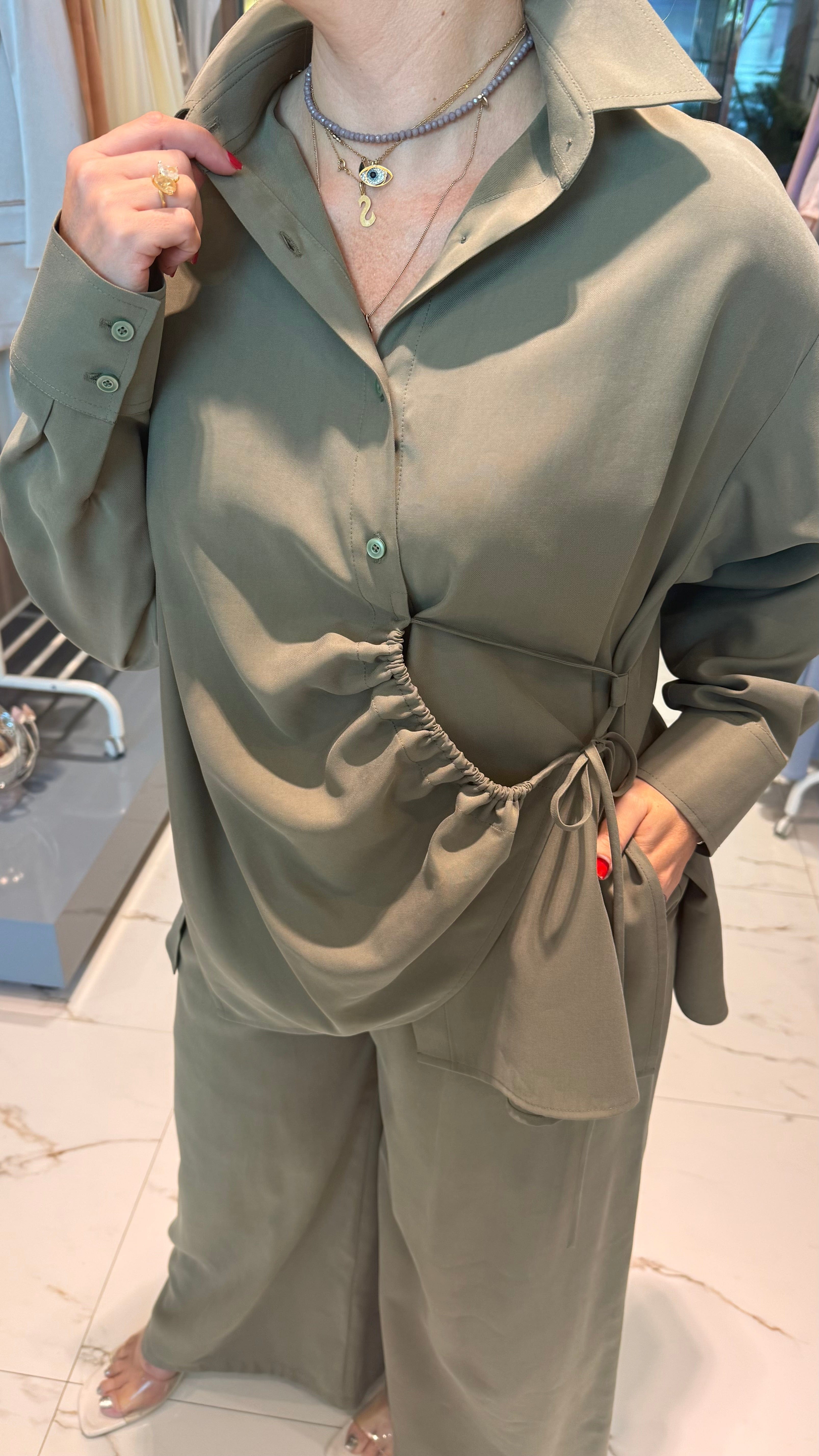 ESSENTIALS5IVE LONG SLEEVES BUTTONED DOWN SHIRT (قميص) “NINA”