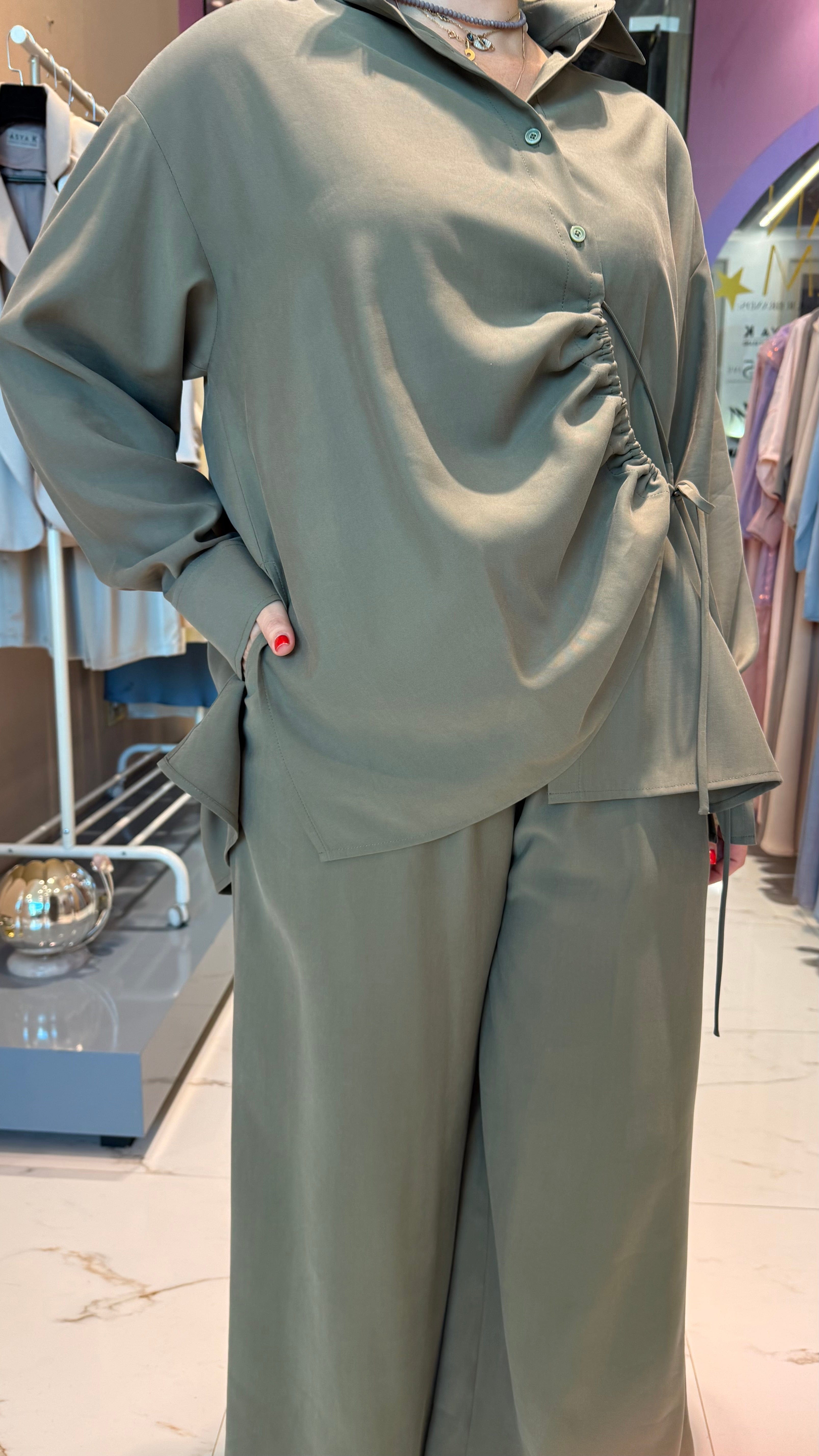 ESSENTIALS5IVE LONG SLEEVES BUTTONED DOWN SHIRT (قميص) “NINA”