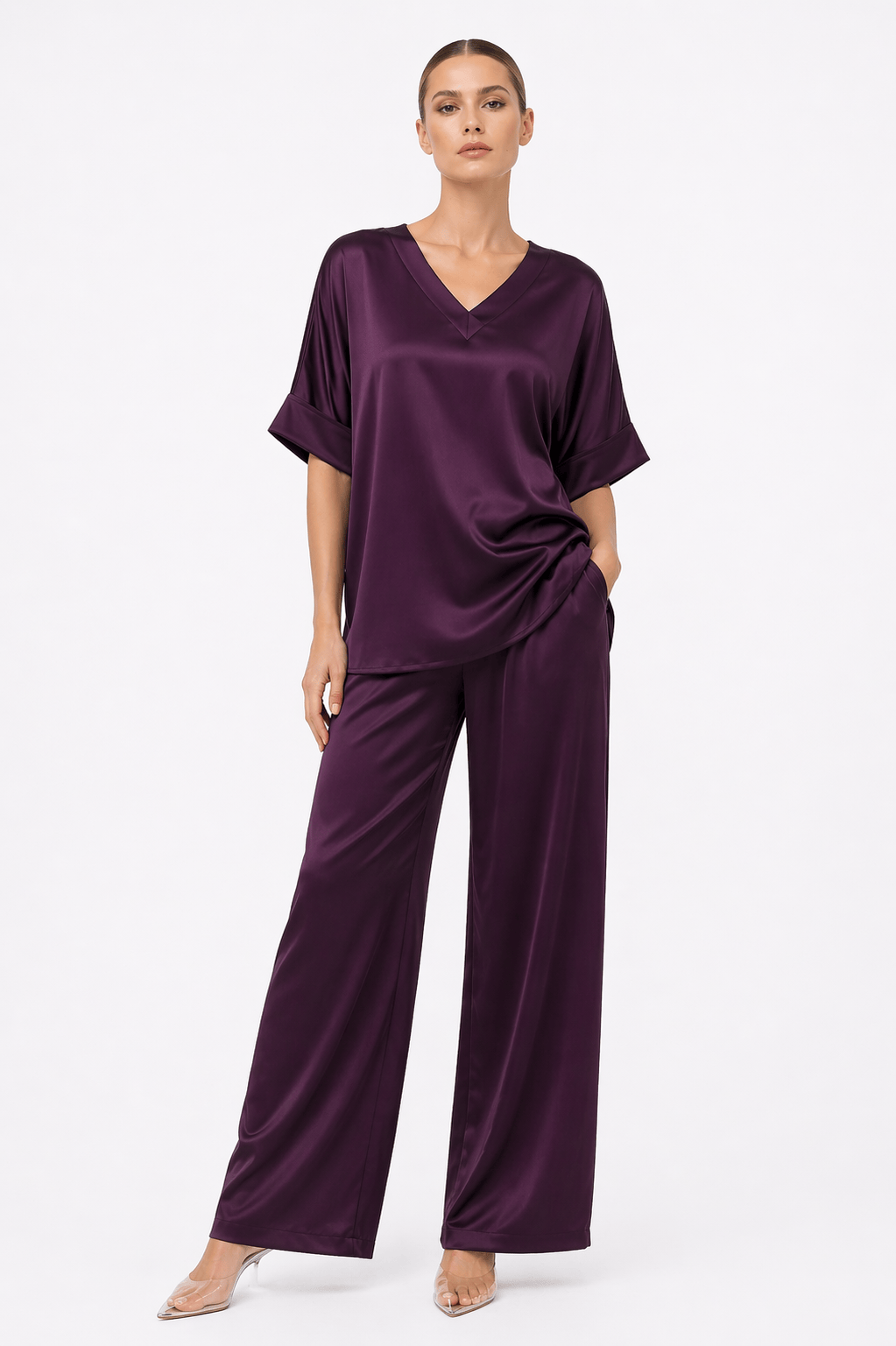 ESSENTIALS5IVE SOFTLINE V-NECK TOP (قميص) “ISOLDE”