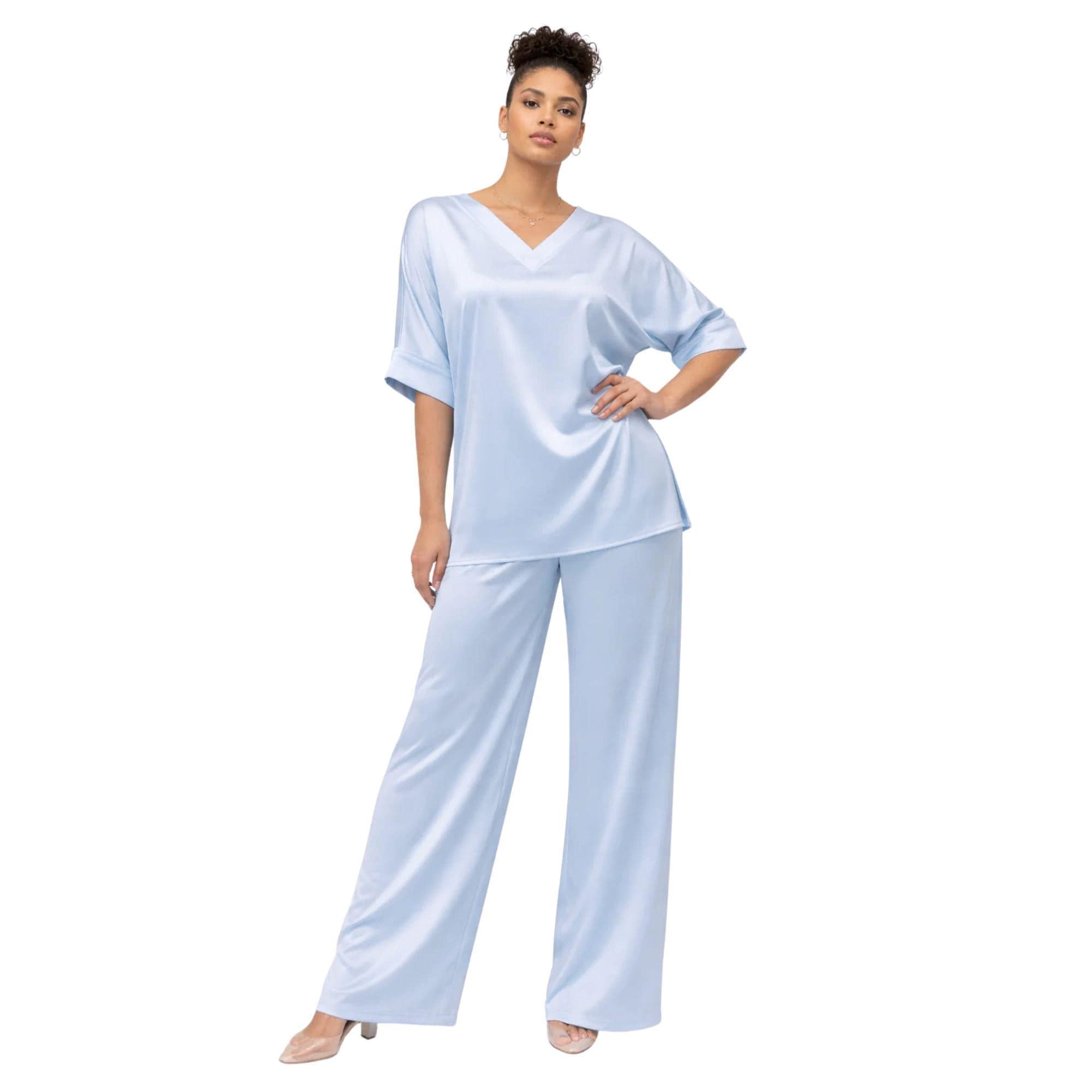 ESSENTIALS5IVE SOFTLINE V-NECK TOP (قميص) “ISOLDE”