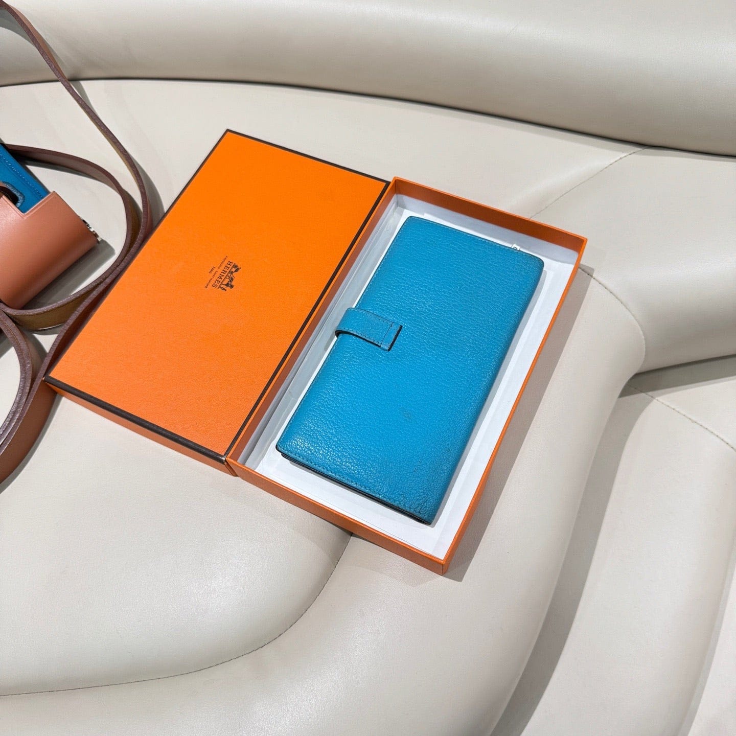 Hermès Premium Leather Bifold Wallet - Blue