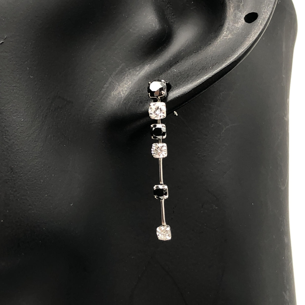 Custom Jewelry Black Diamond Earrings, Black Diamond(0.491ct/0.491ct), Diamond(0.32ct/0.32ct), K18WG, 1.7g C297469