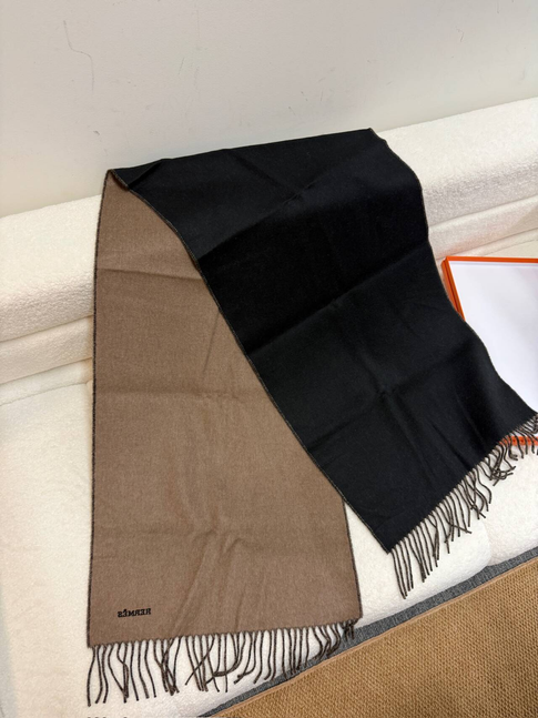 Hermès Cashmere Scarf - Black Beige Reversible