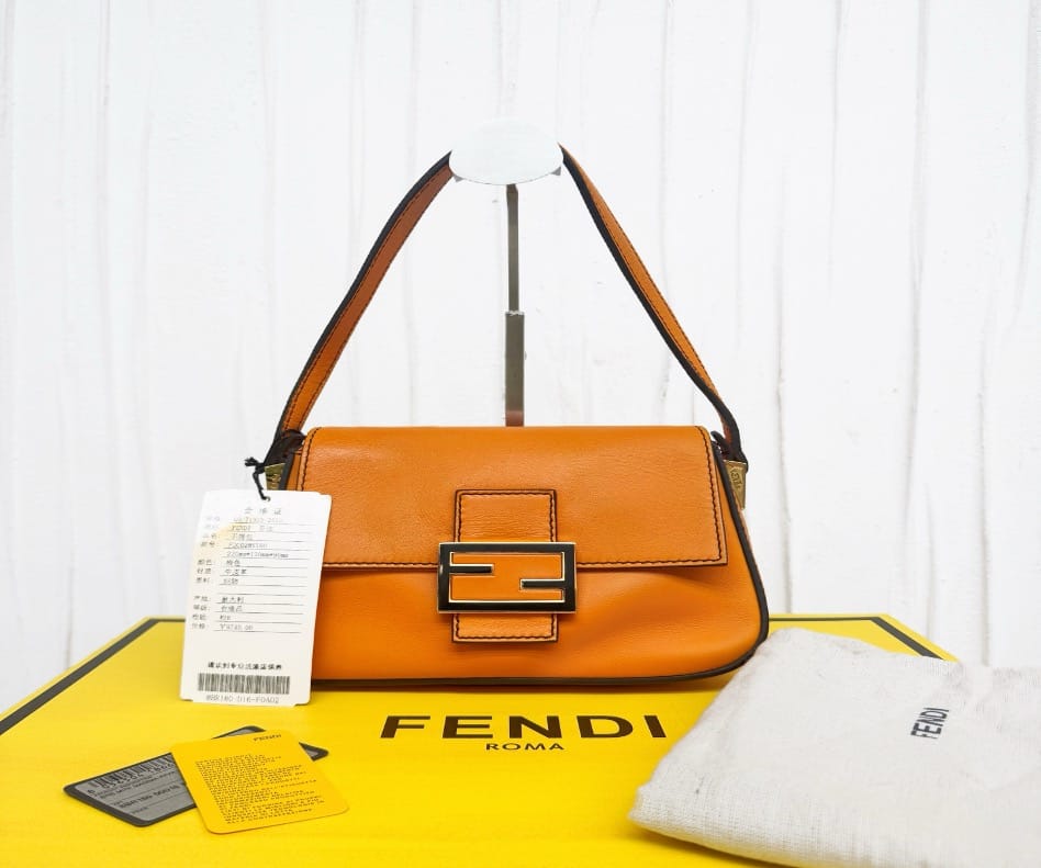 Fendi Fendi orange underarm bag 22 22355020