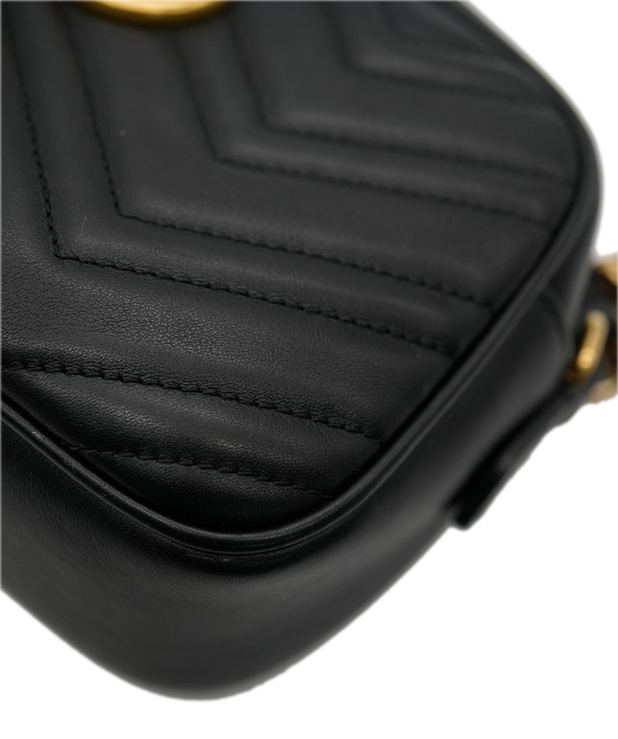 Gucci Gucci Marmont Chevron Crossbody ALC1760