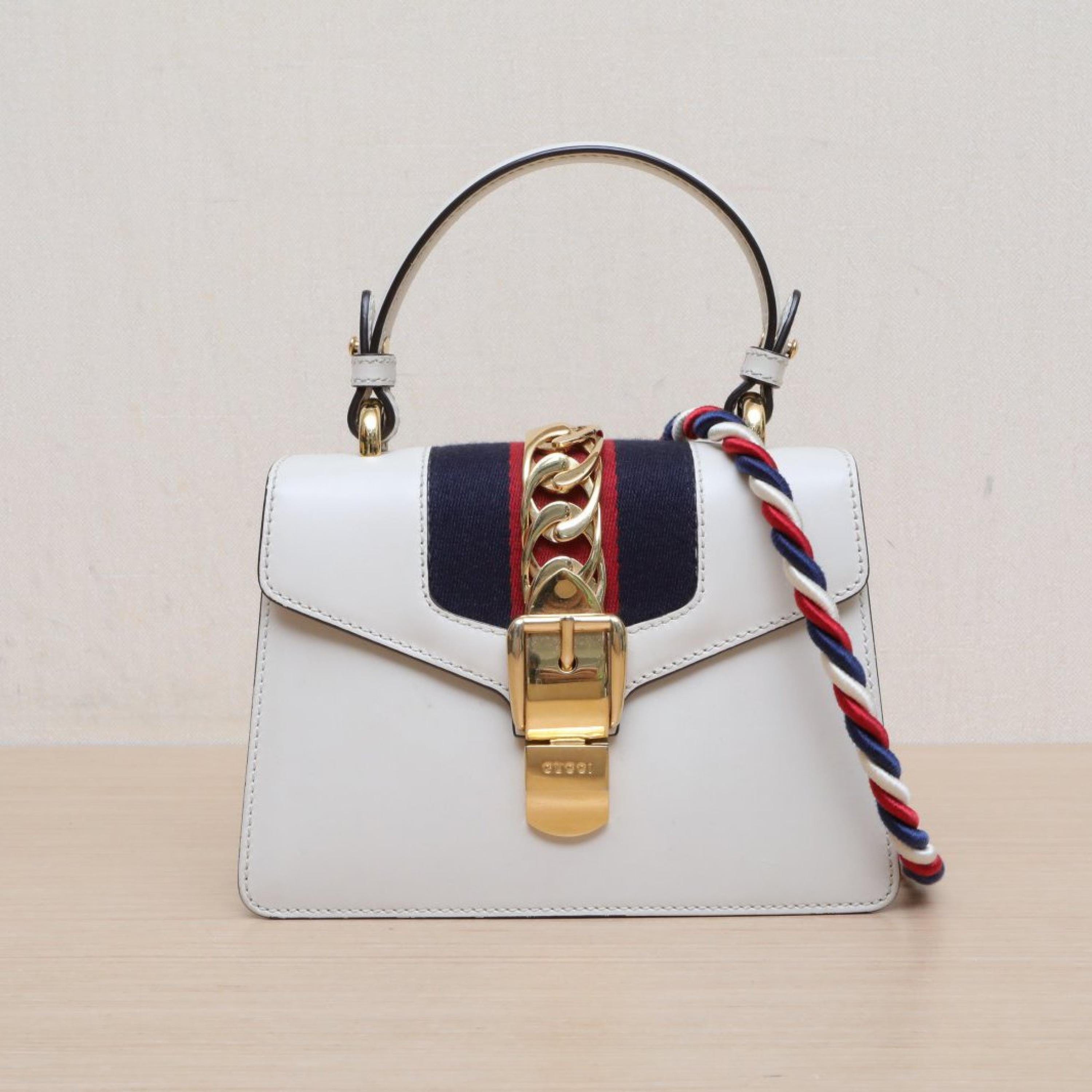 Gucci Gucci Sylvie Serbia Ribbon Bag Leather Hand Strap Mini 20 White Leather C Gold Buckle
shoulder straps ALC3143