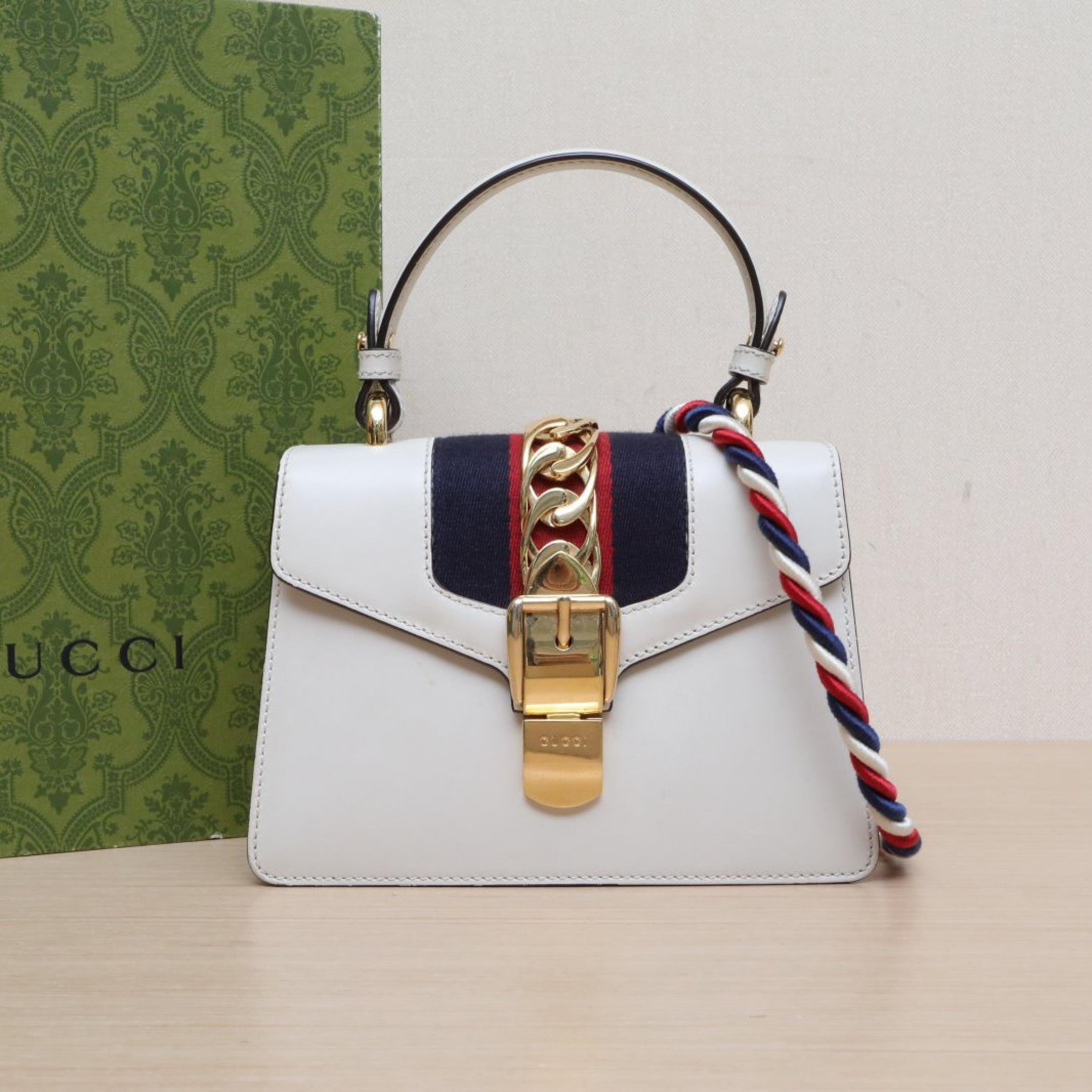 Gucci Gucci Sylvie Serbia Ribbon Bag Leather Hand Strap Mini 20 White Leather C Gold Buckle
shoulder straps ALC3143
