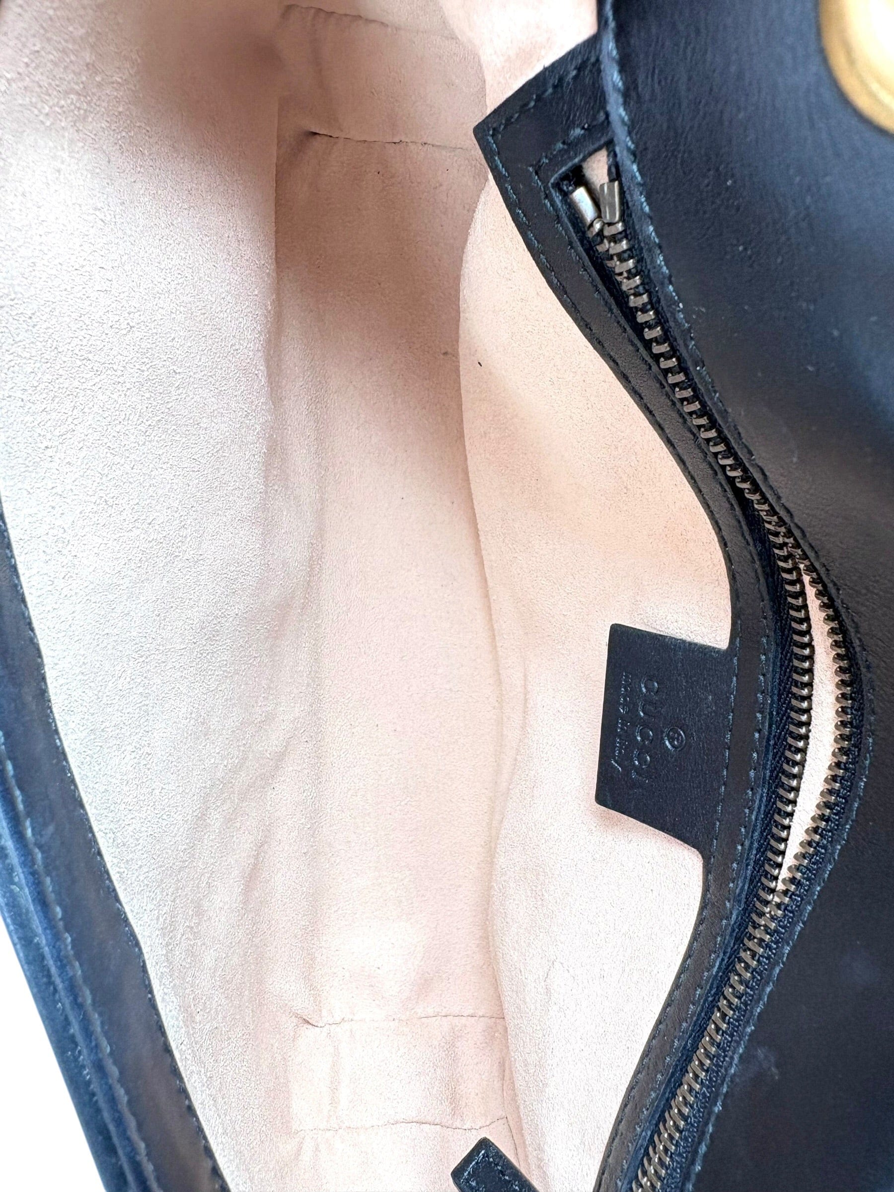Gucci Gucci Black Medium Marmont Bag