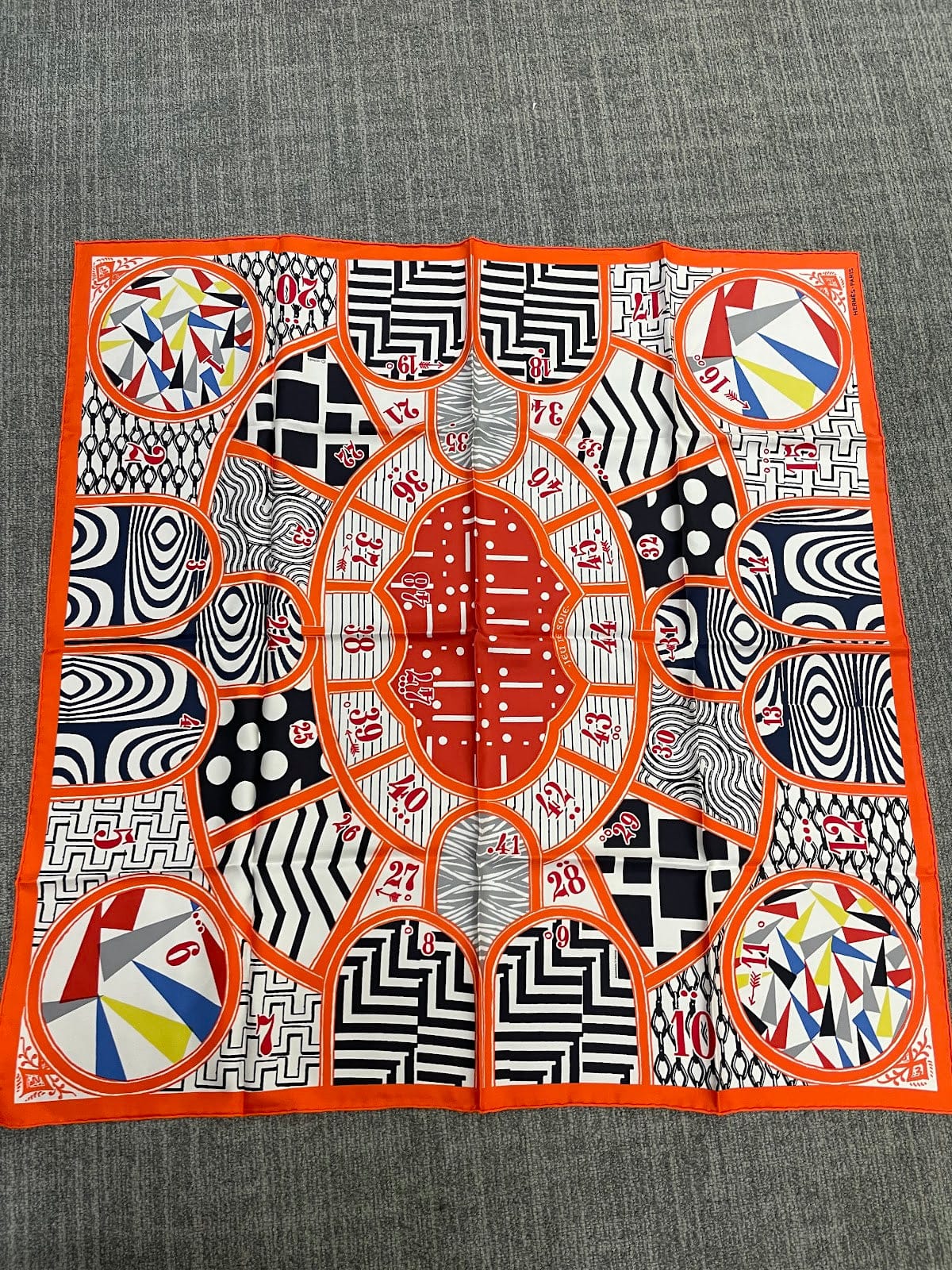 Hermes Hermes 90* 90 Silk Scarf ALC3751