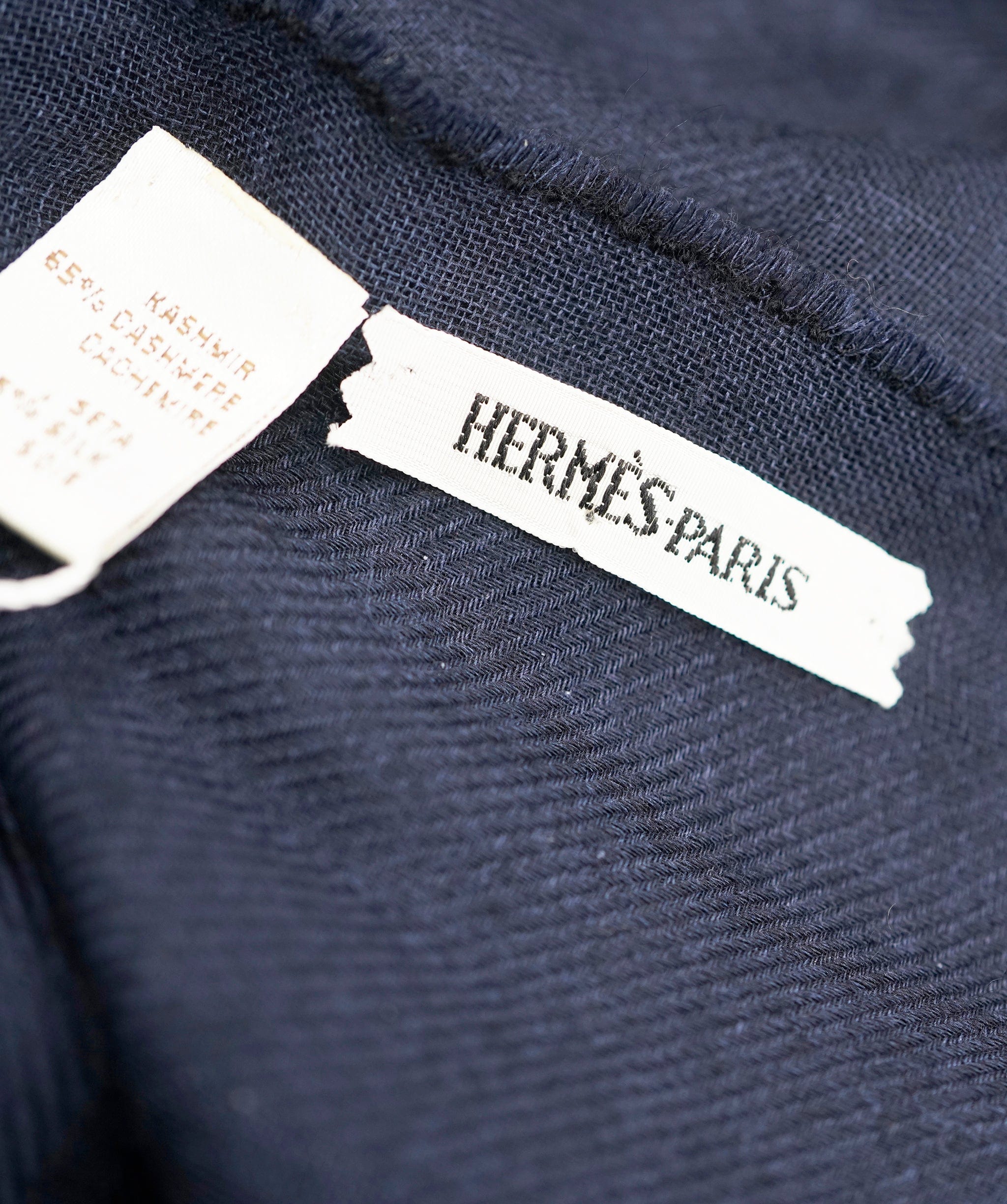 Hermès Hermes navy cashmere scarf - AJC0917