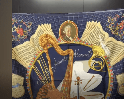 Hermès Carre 90 Silk Navy×Multi Mozart Pattern B0715GNDCK