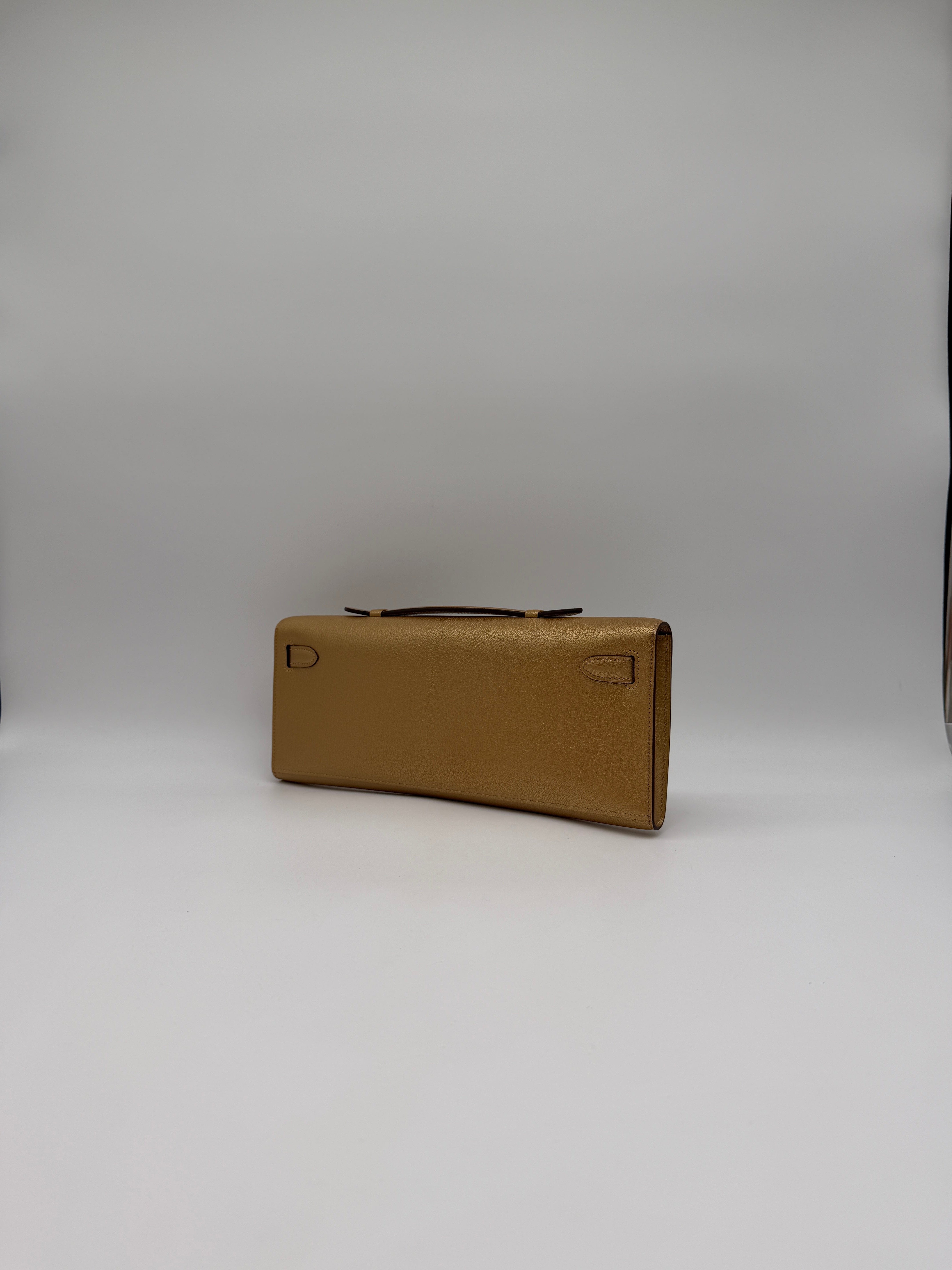 Hermès Hermès Kelly Cut Chamkilight Dore Chevre Permabrass Hardware
