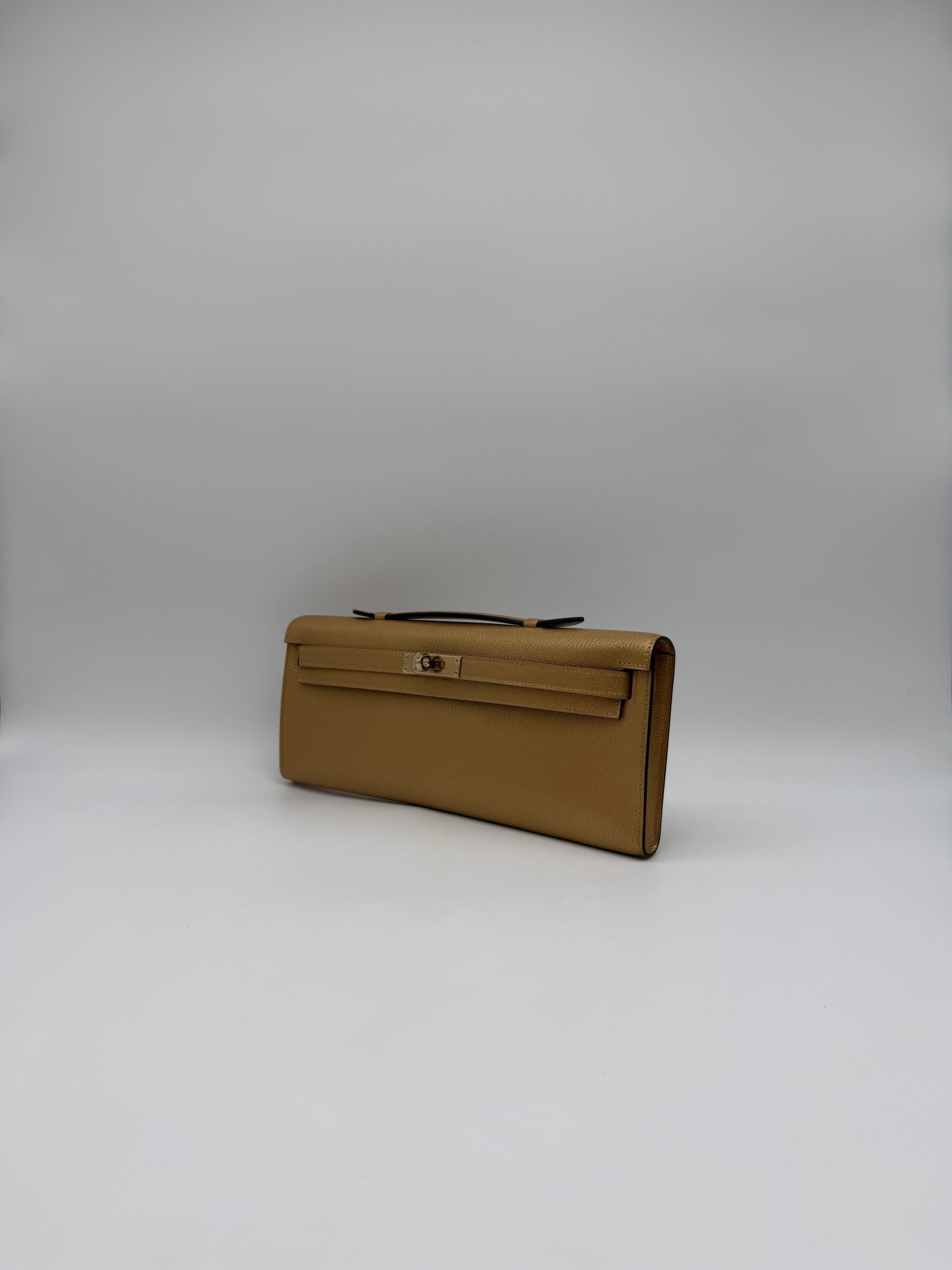 Hermès Hermès Kelly Cut Chamkilight Dore Chevre Permabrass Hardware