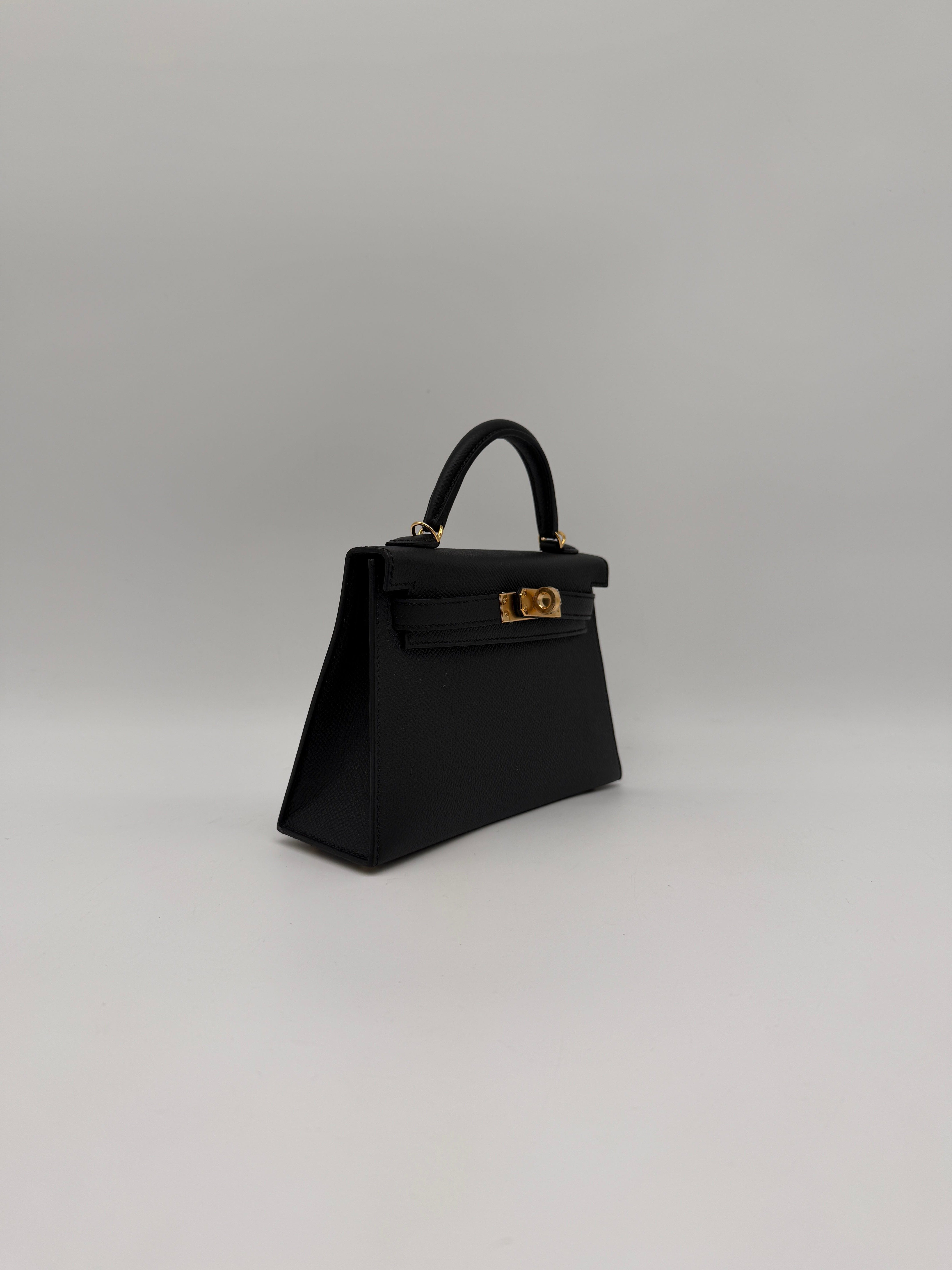 Hermès Hermès Mini Kelly Black Epsom Gold Hardware
