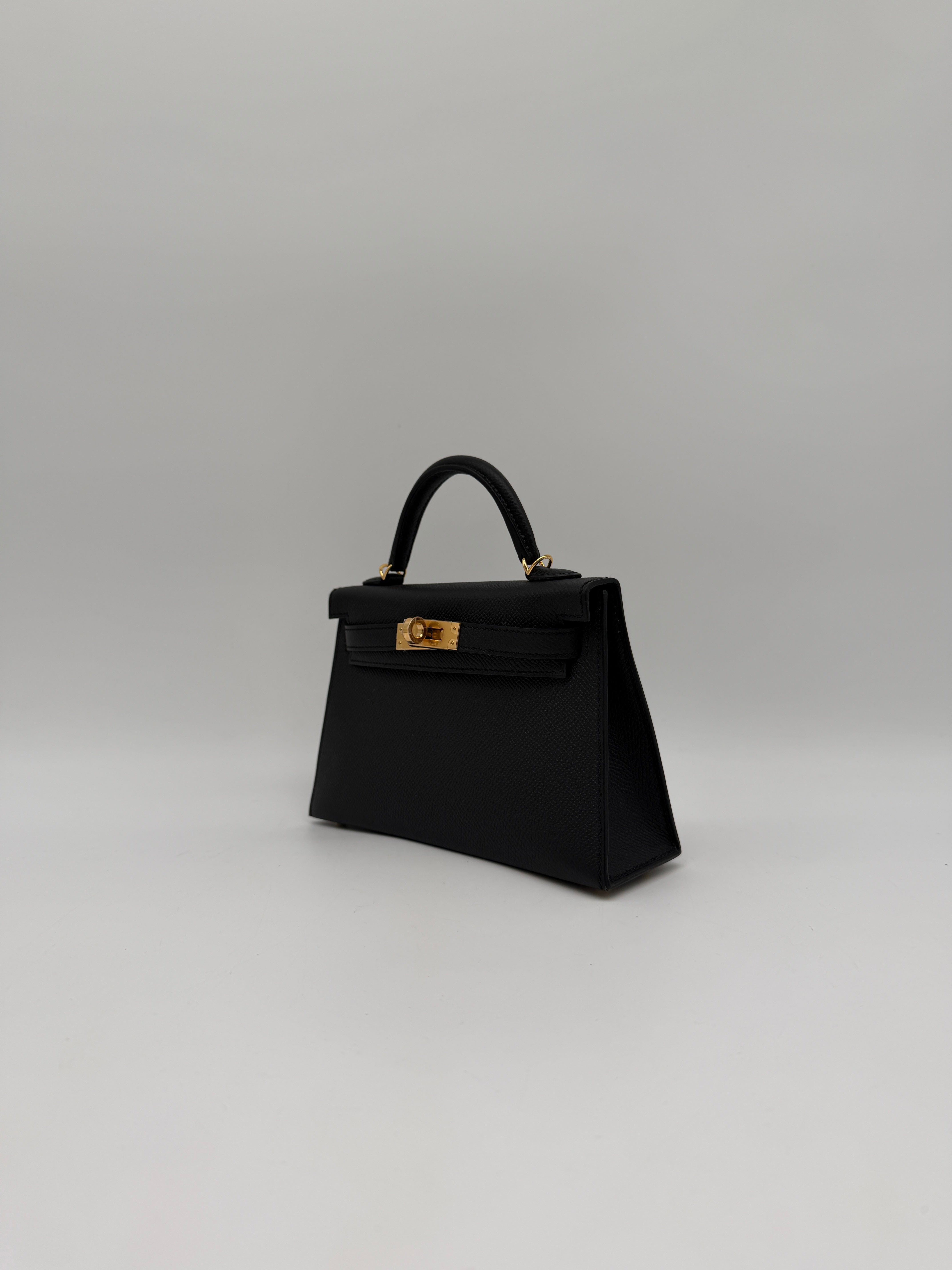 Hermès Hermès Mini Kelly Black Epsom Gold Hardware