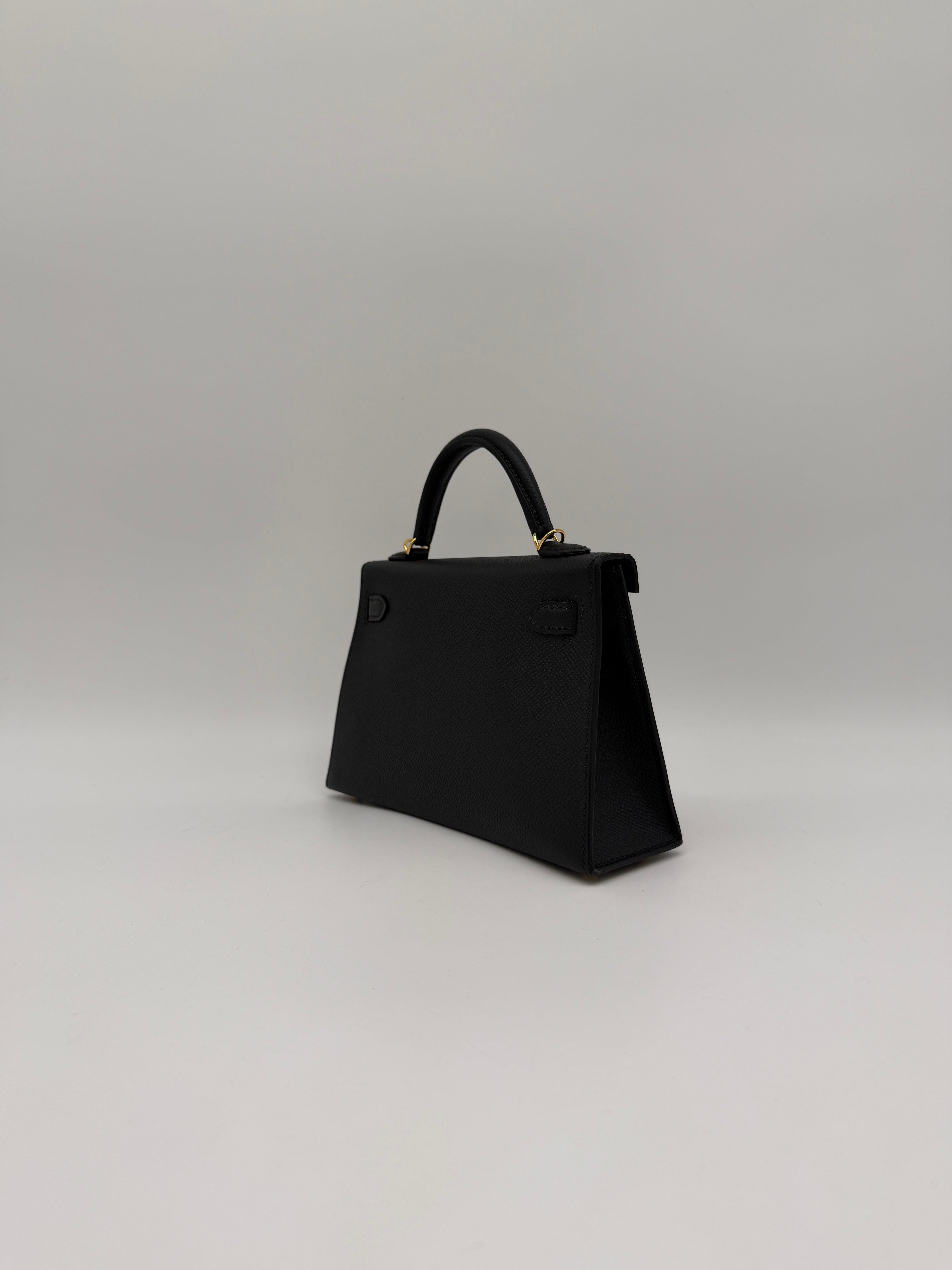 Hermès Hermès Mini Kelly Black Epsom Gold Hardware