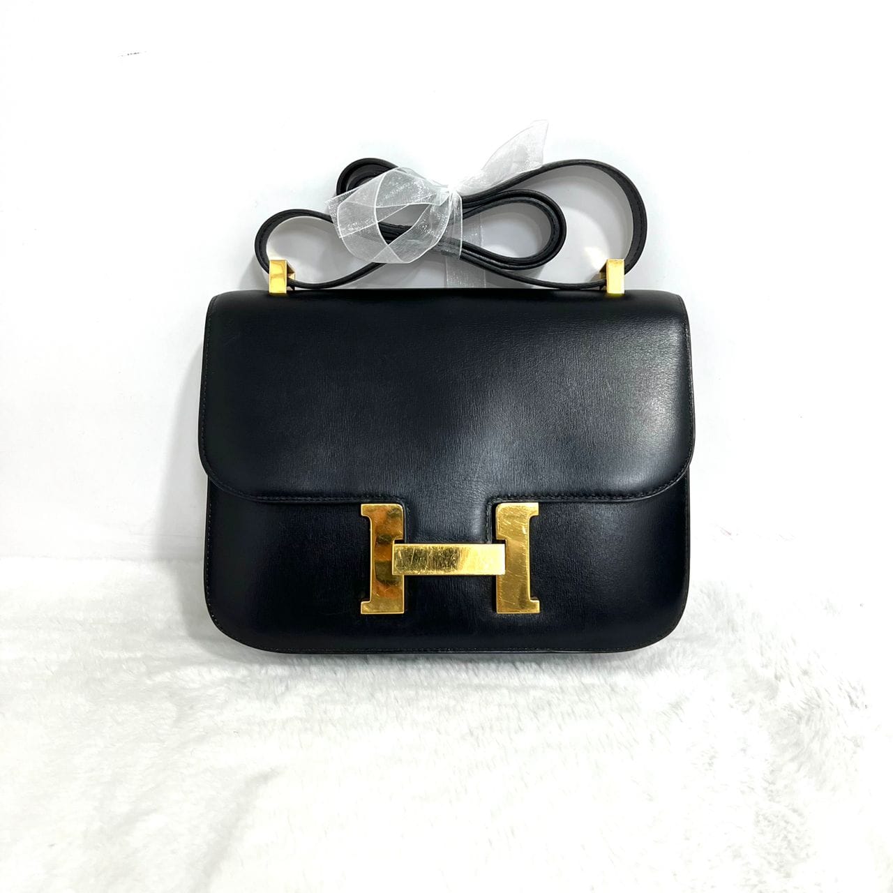 HERMES Hermes VINTAGE Black leather constance 23 shoulder bag in GHW SYC1816