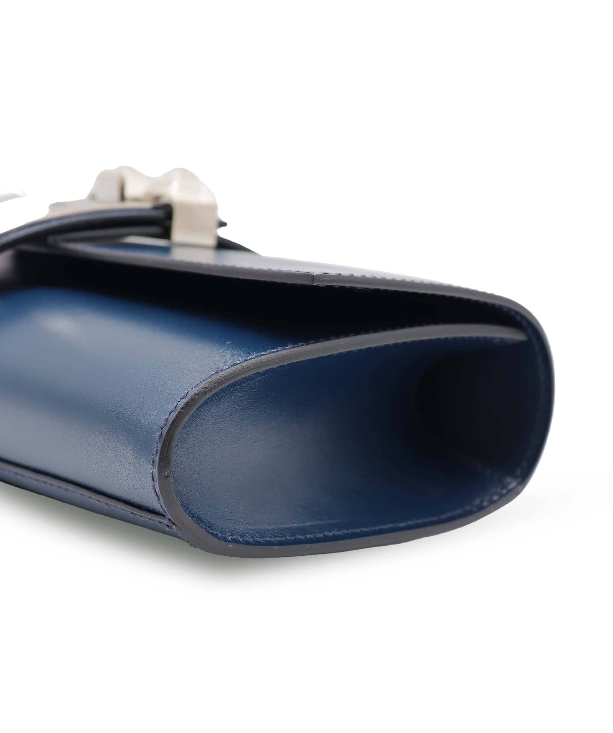 Hermès Medor Clutch Blue Du Prusse Swift PHW DXBS6182
