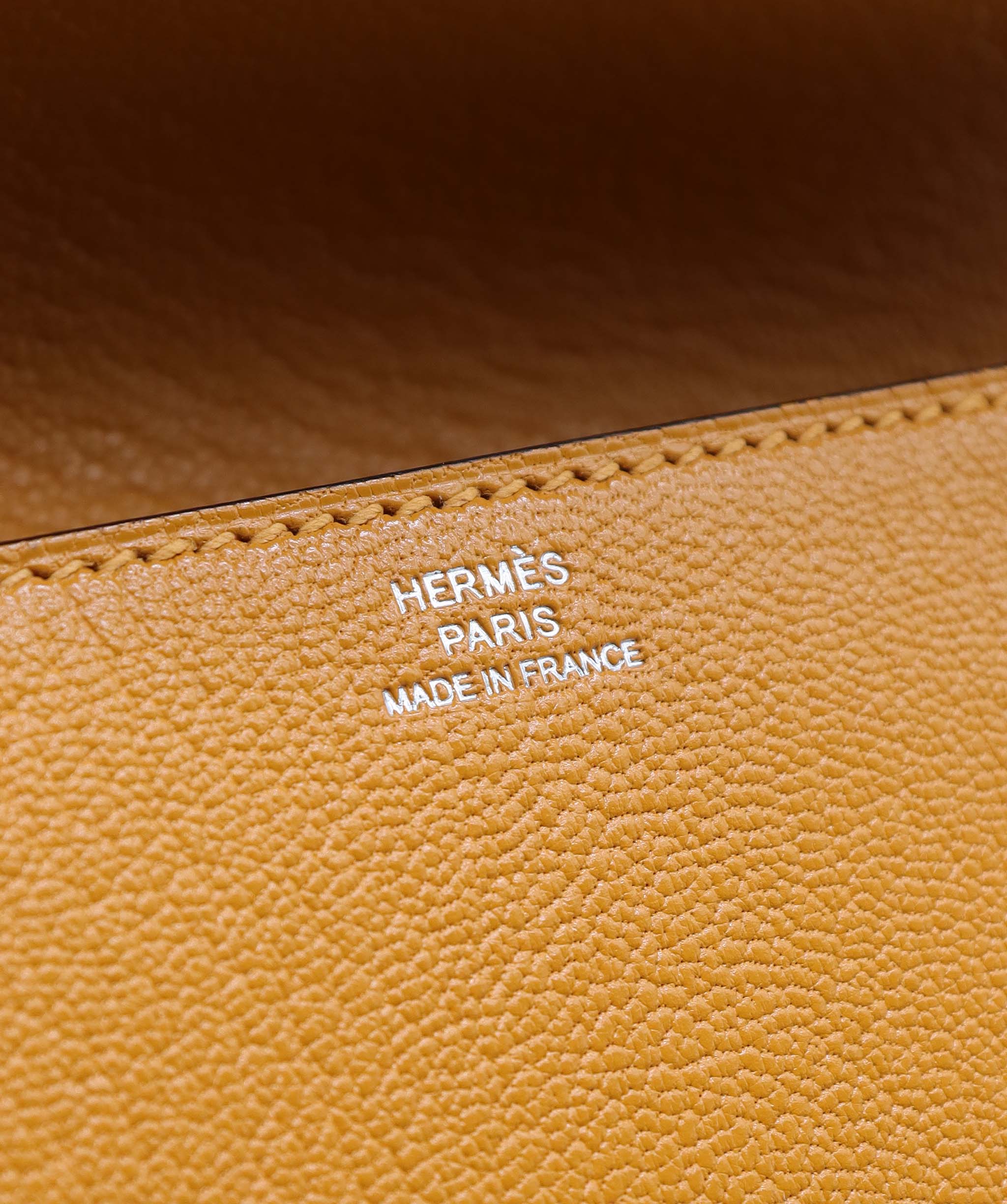 Hermès Medor Jaune Chèvre PHW Stamp X DXBS6085
